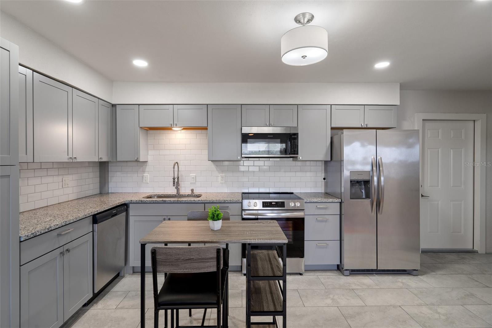 Image 7 of 20 For 416 73rd Avenue N 205