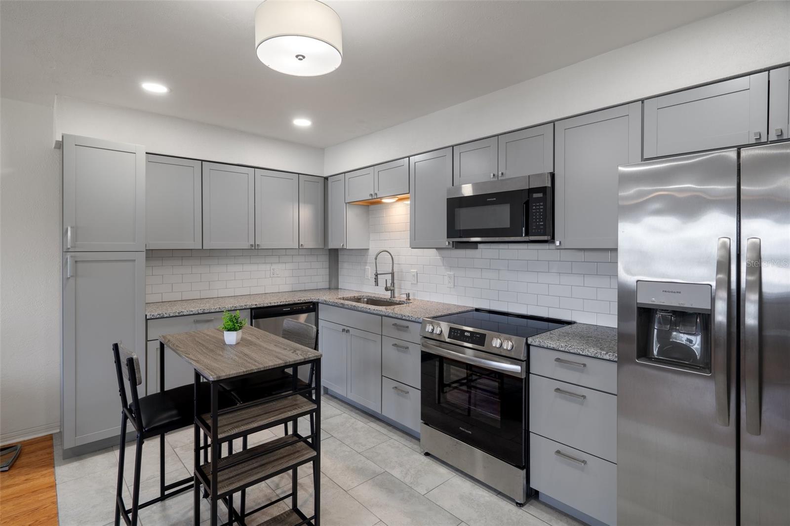 Image 8 of 20 For 416 73rd Avenue N 205