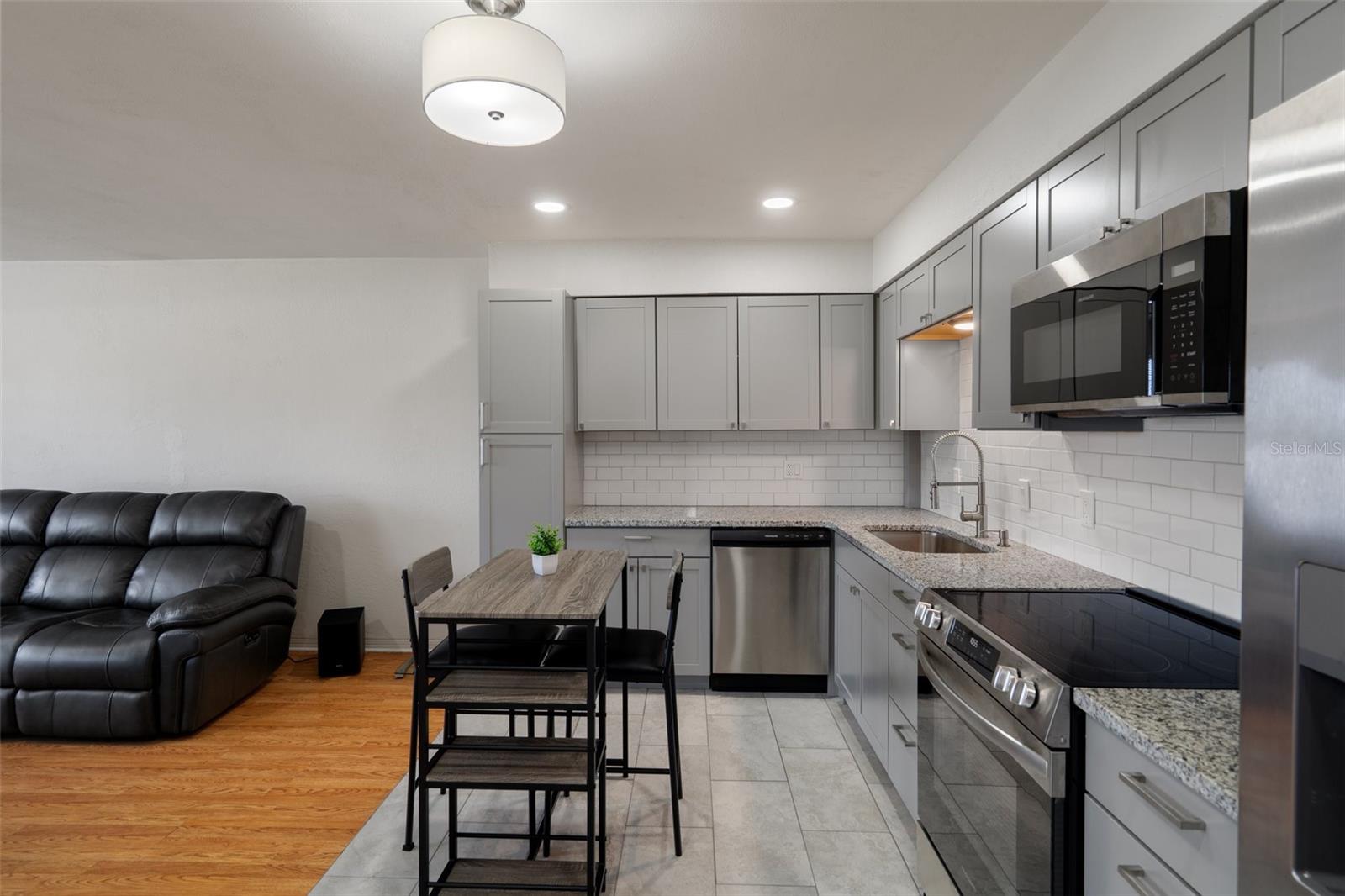 Image 9 of 20 For 416 73rd Avenue N 205