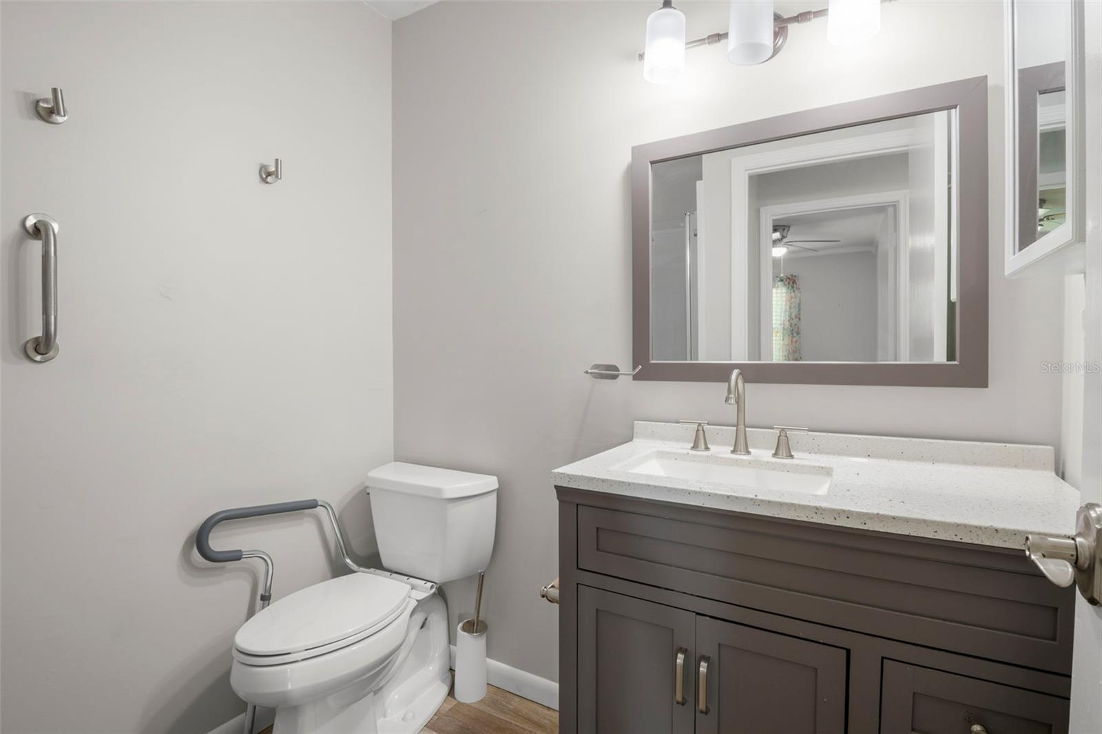 Image 17 of 41 For 1904 Canterbury Lane 13