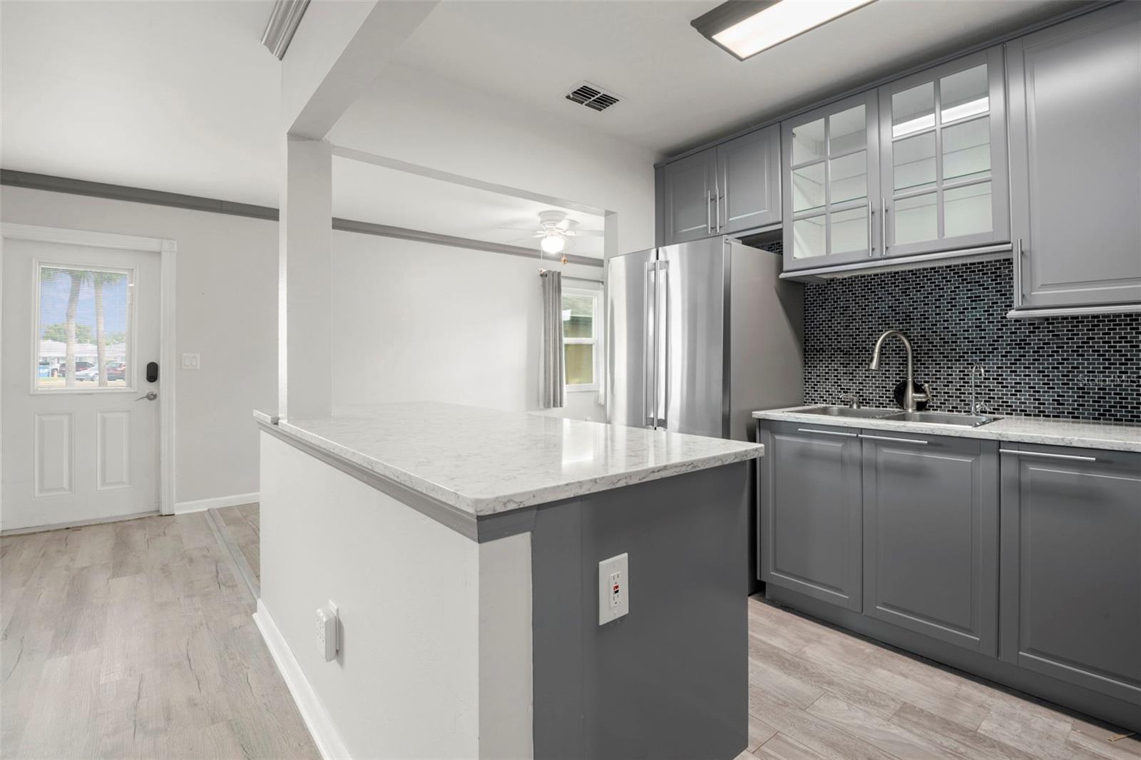 Image 8 of 41 For 1904 Canterbury Lane 13