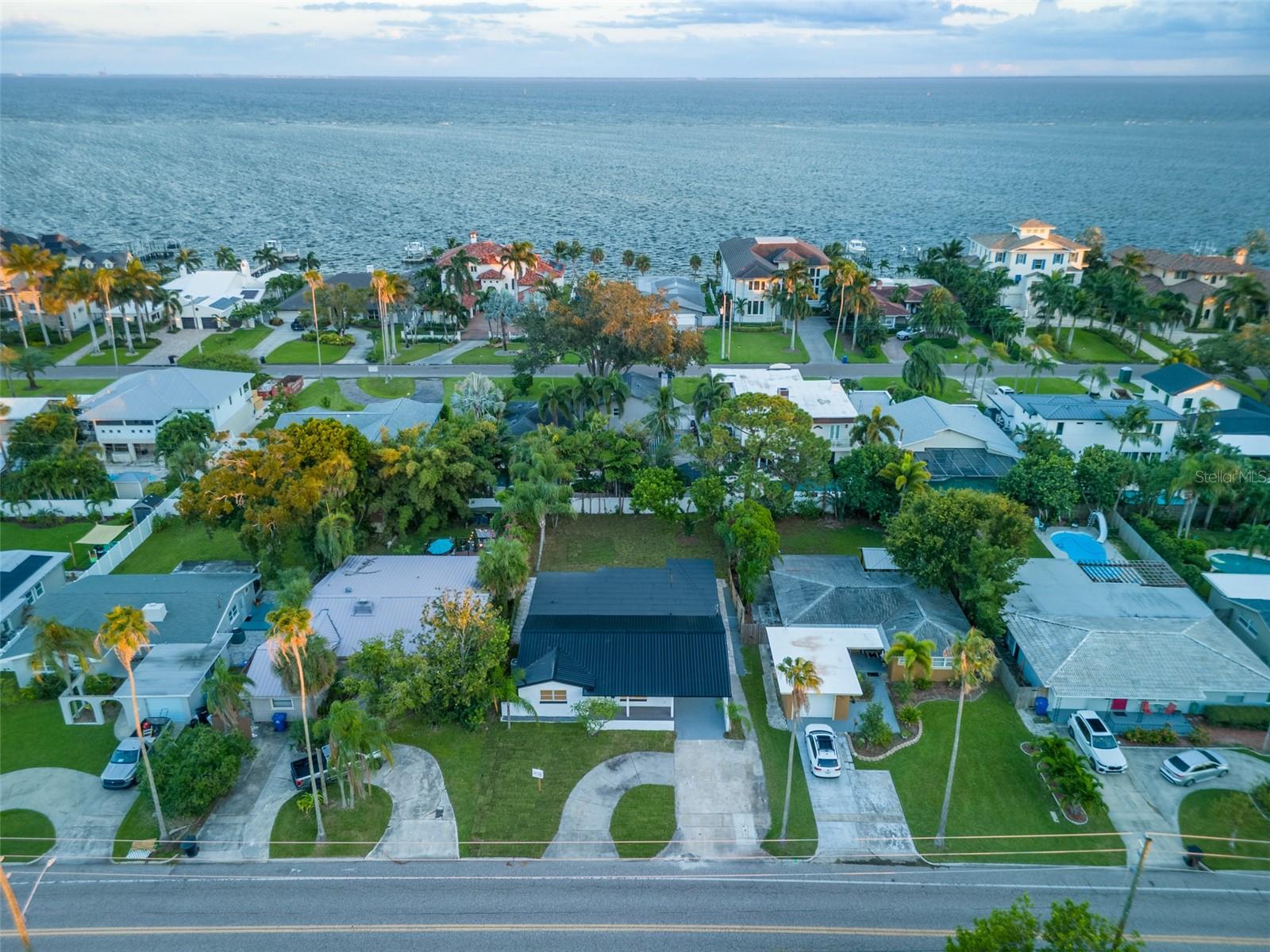 Image 19 of 20 For 3947 Overlook Drive Ne