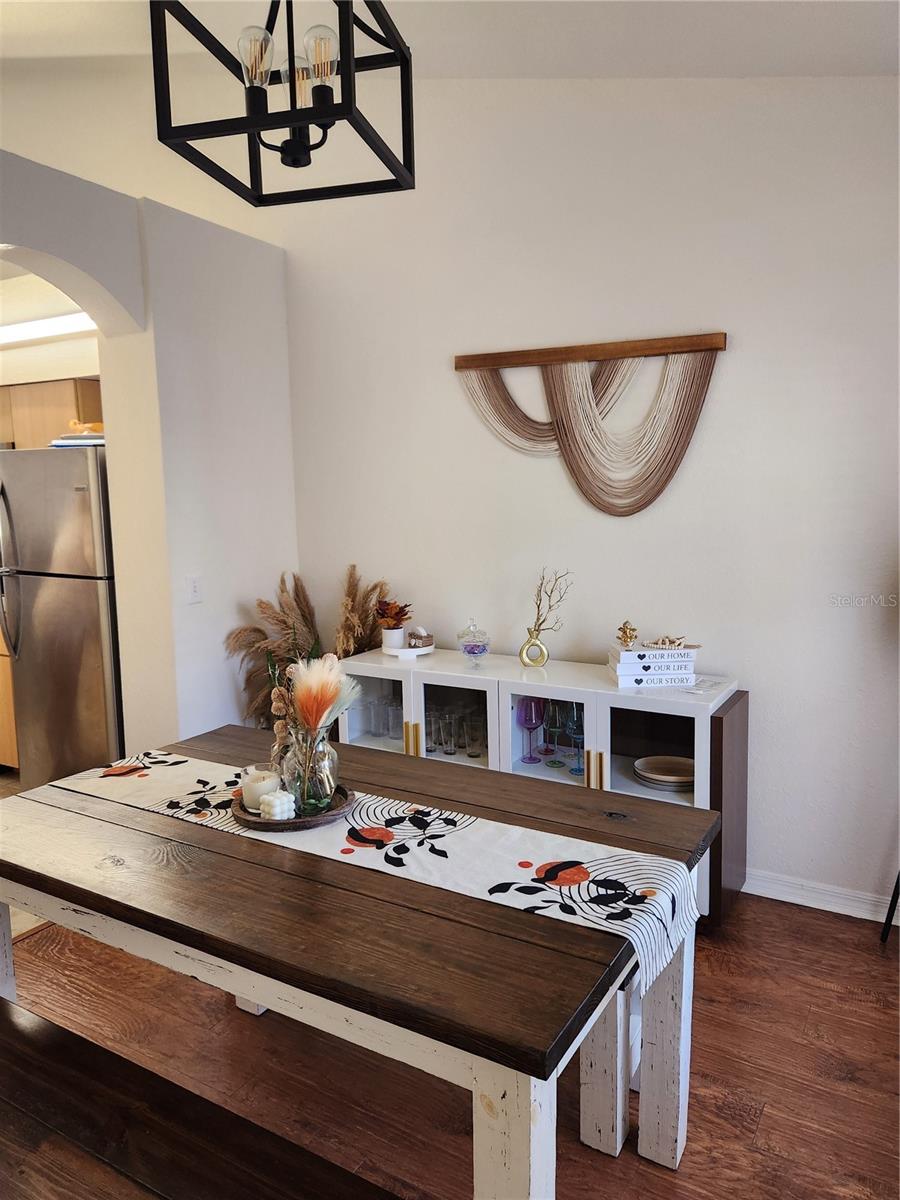 Image 3 of 26 For 3648 Kings Road 103