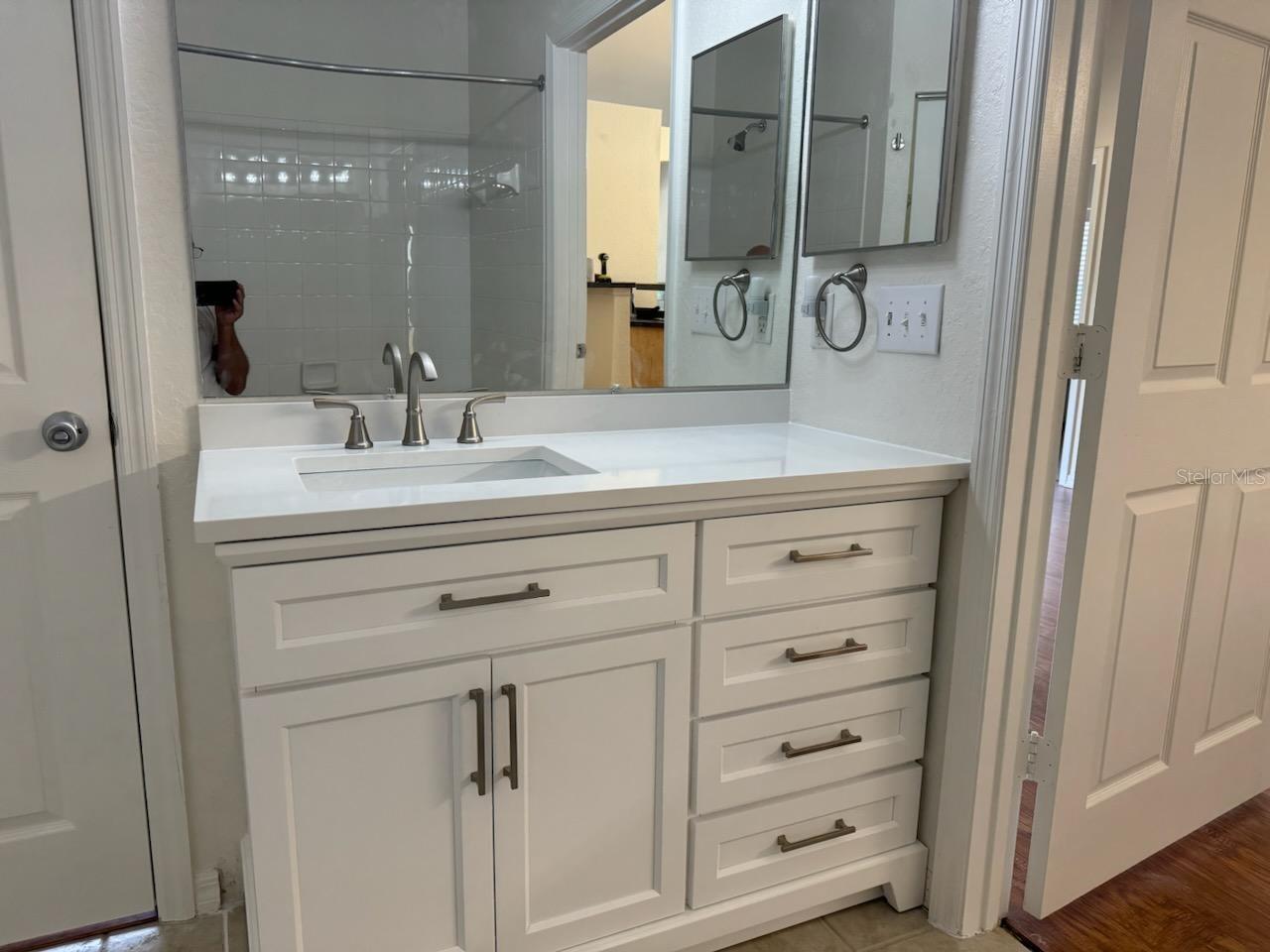 Image 8 of 26 For 3648 Kings Road 103