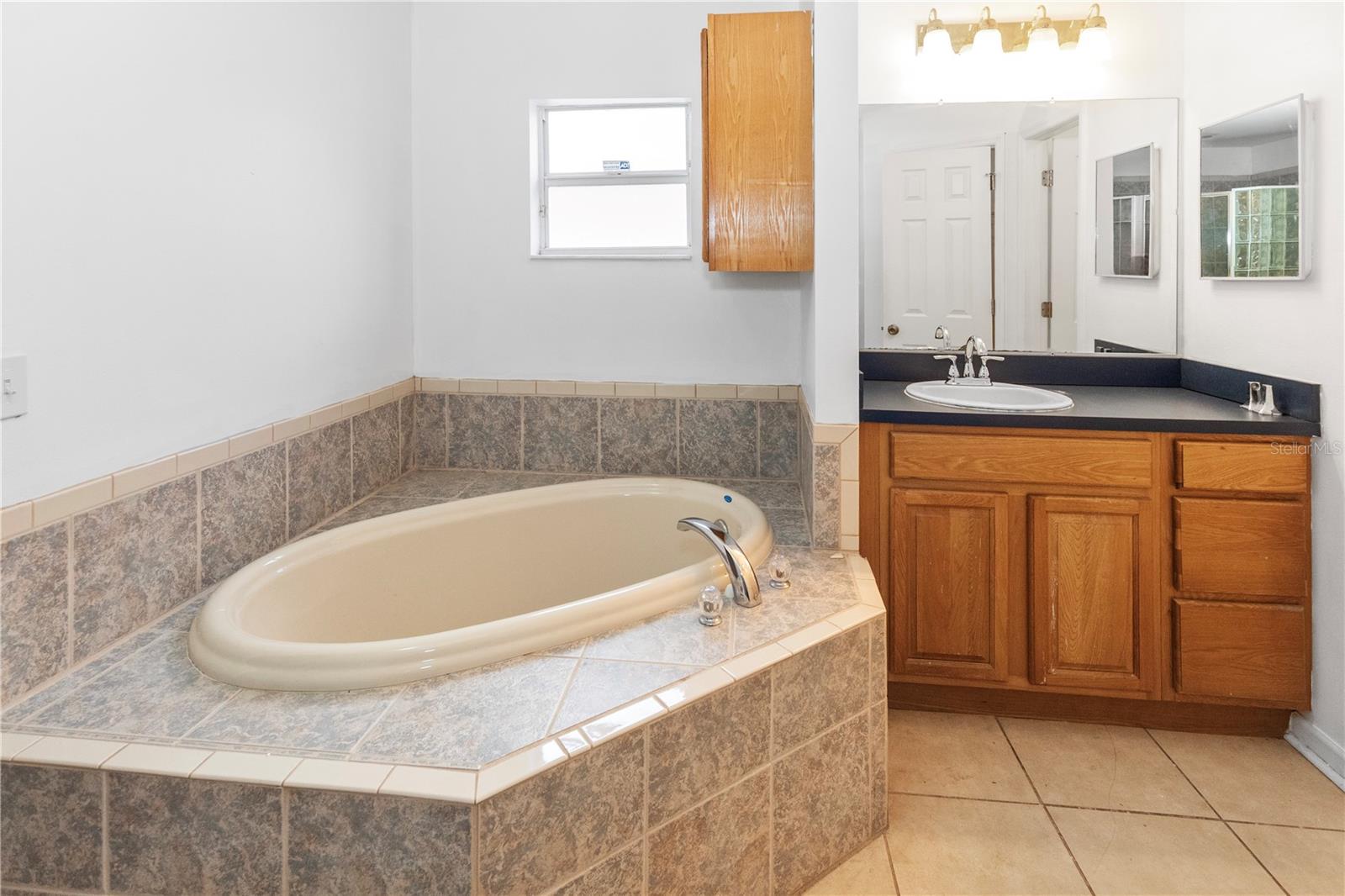 Image 16 of 28 For 1415 Annie Street