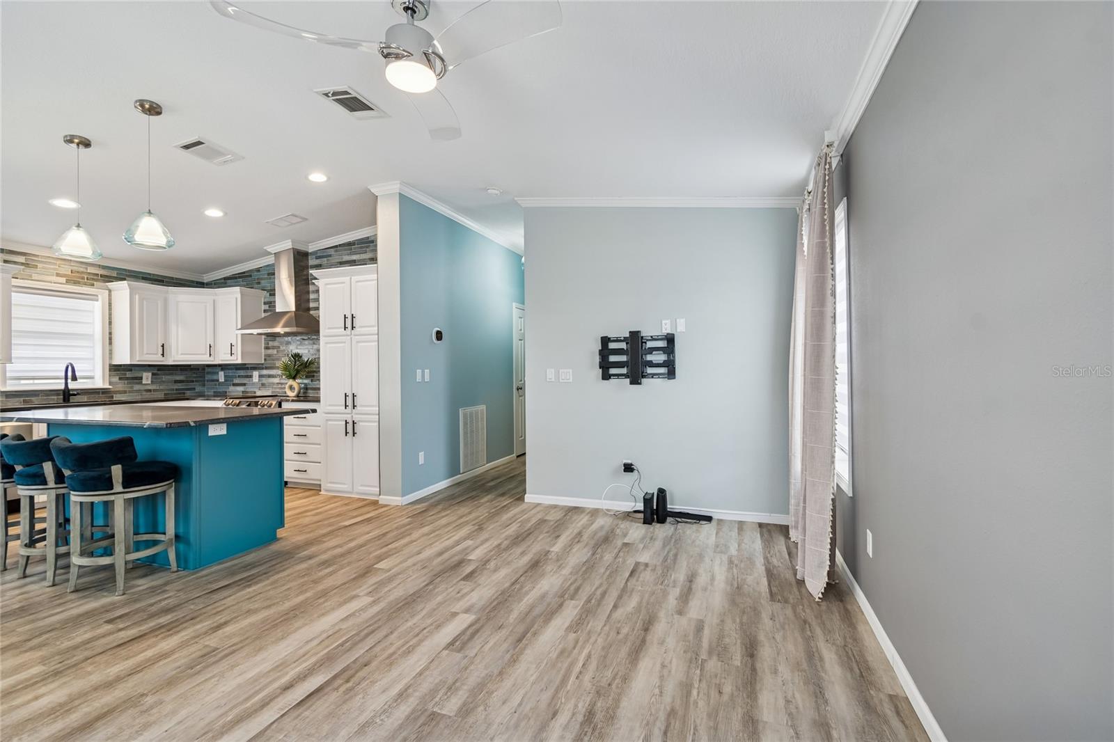 Image 15 of 37 For 4700 67th Way N 55