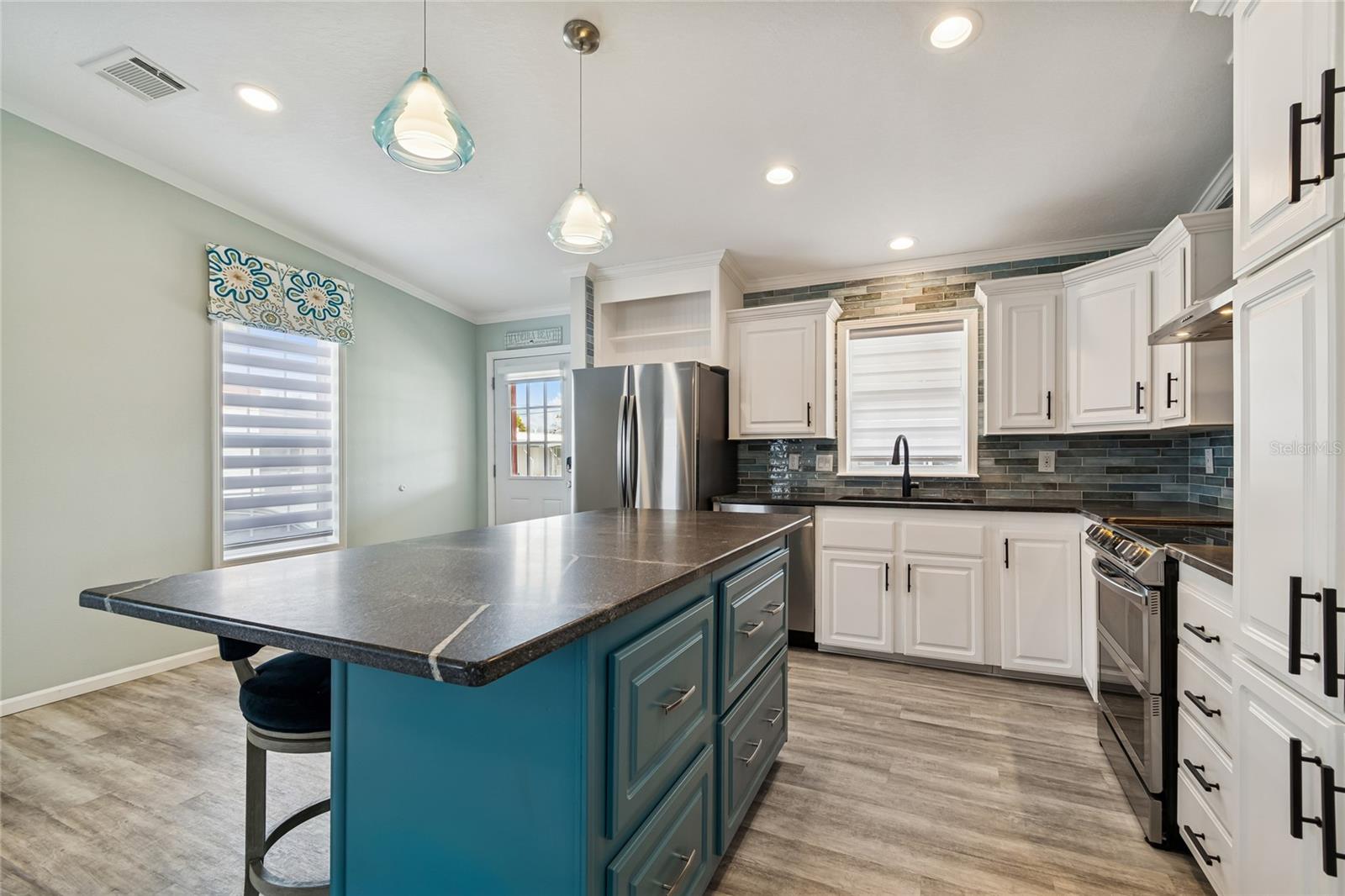 Image 9 of 37 For 4700 67th Way N 55