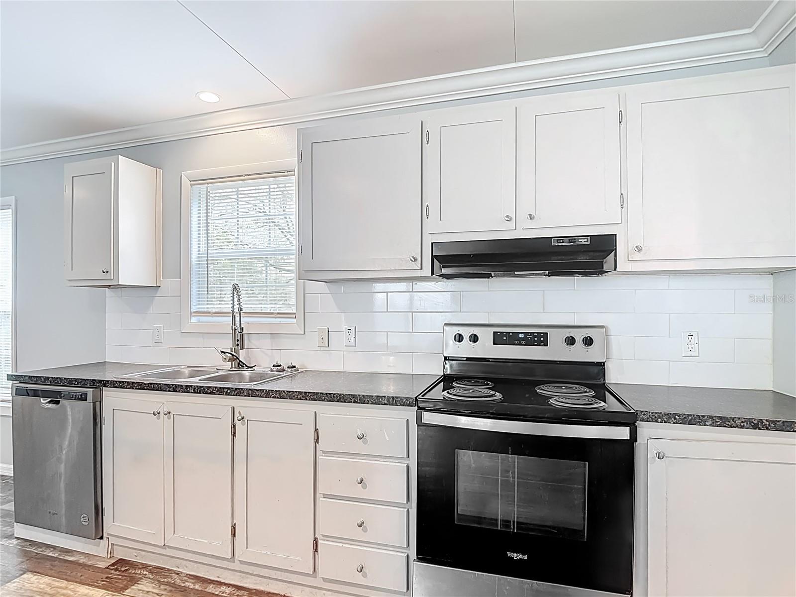 Image 13 of 45 For 7158 Sunnyside Drive