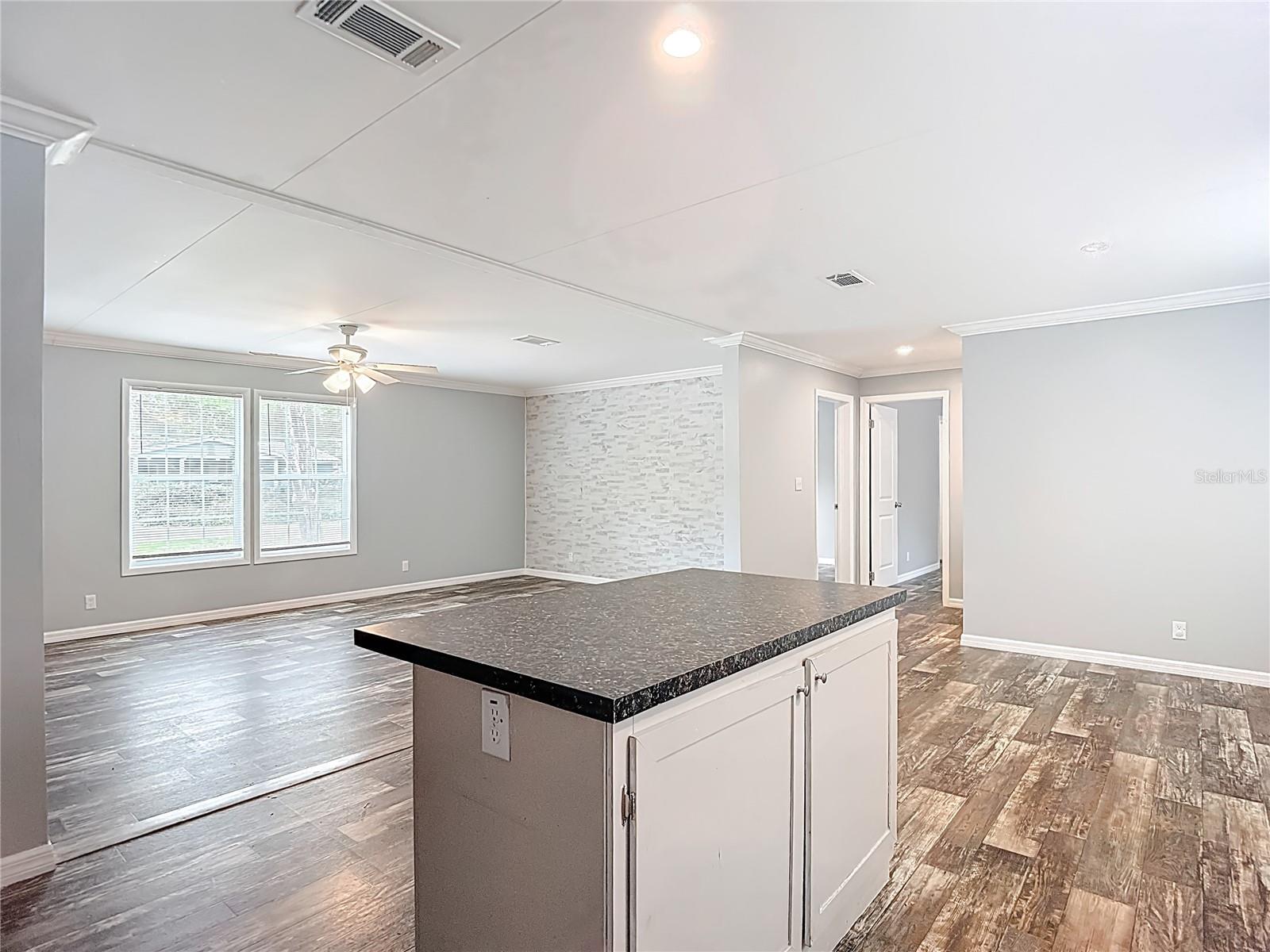 Image 15 of 45 For 7158 Sunnyside Drive