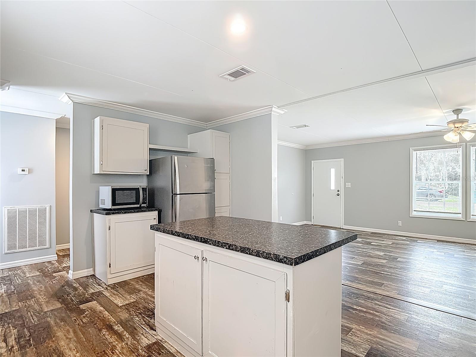 Image 16 of 45 For 7158 Sunnyside Drive