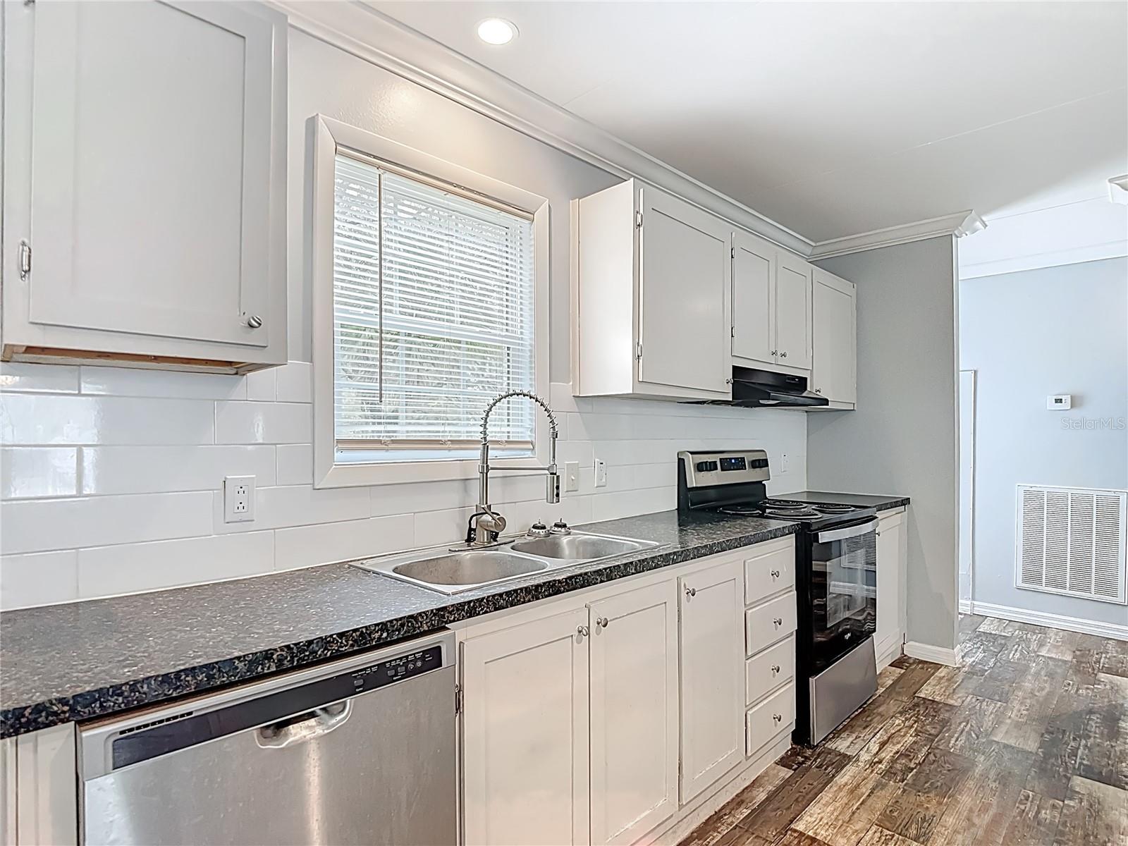 Image 17 of 45 For 7158 Sunnyside Drive