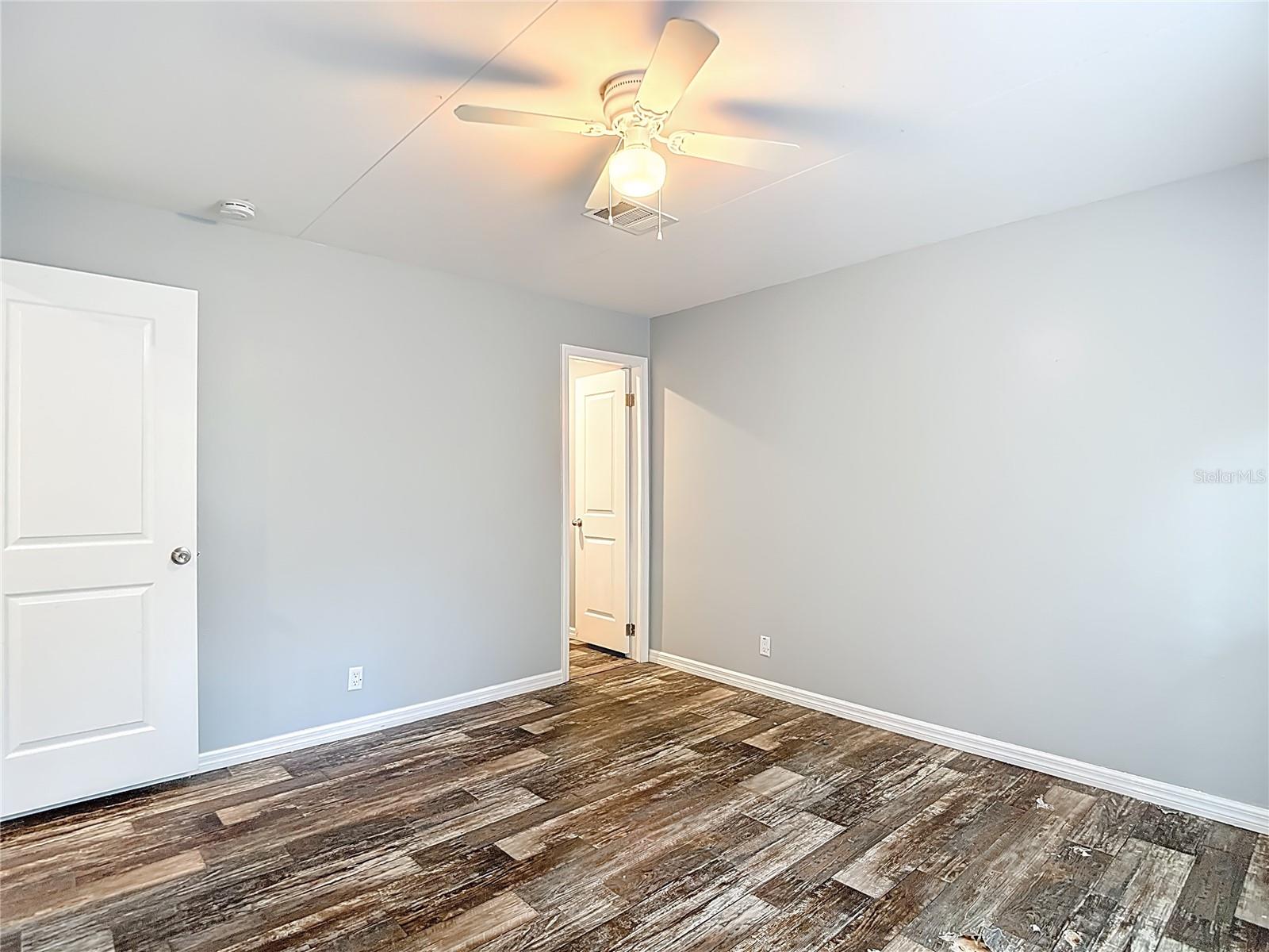 Image 22 of 45 For 7158 Sunnyside Drive