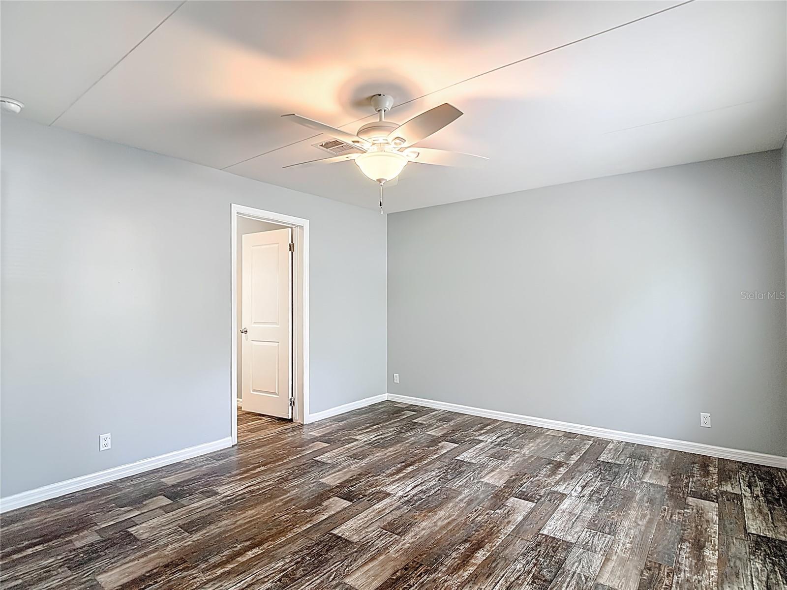 Image 33 of 45 For 7158 Sunnyside Drive