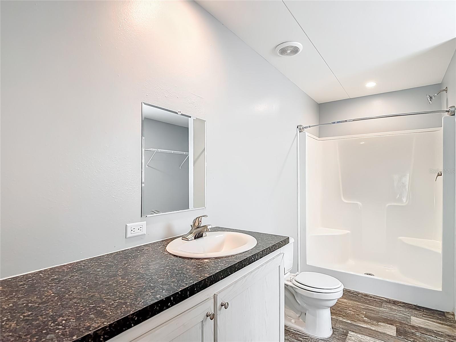 Image 36 of 45 For 7158 Sunnyside Drive