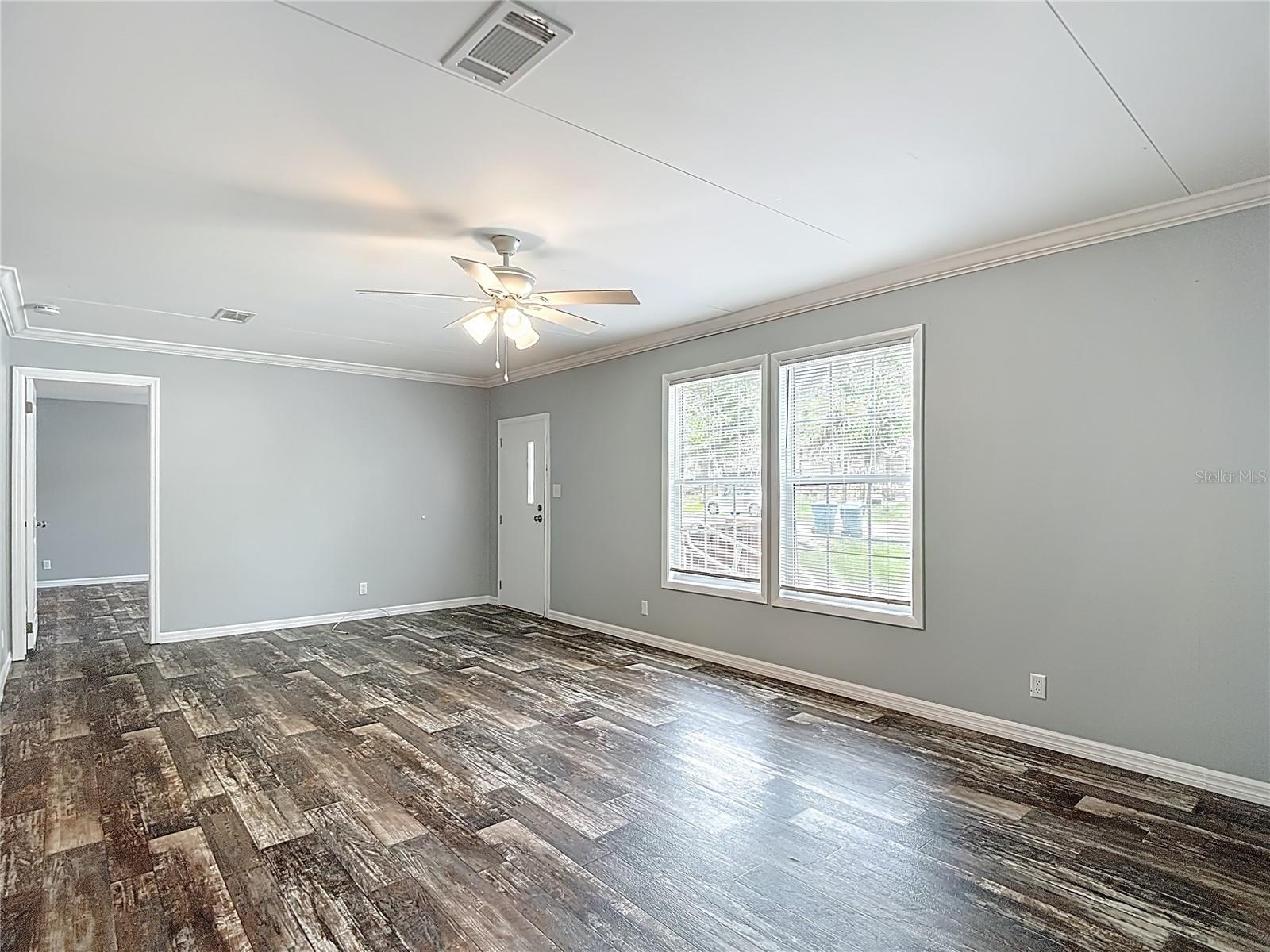 Image 7 of 45 For 7158 Sunnyside Drive