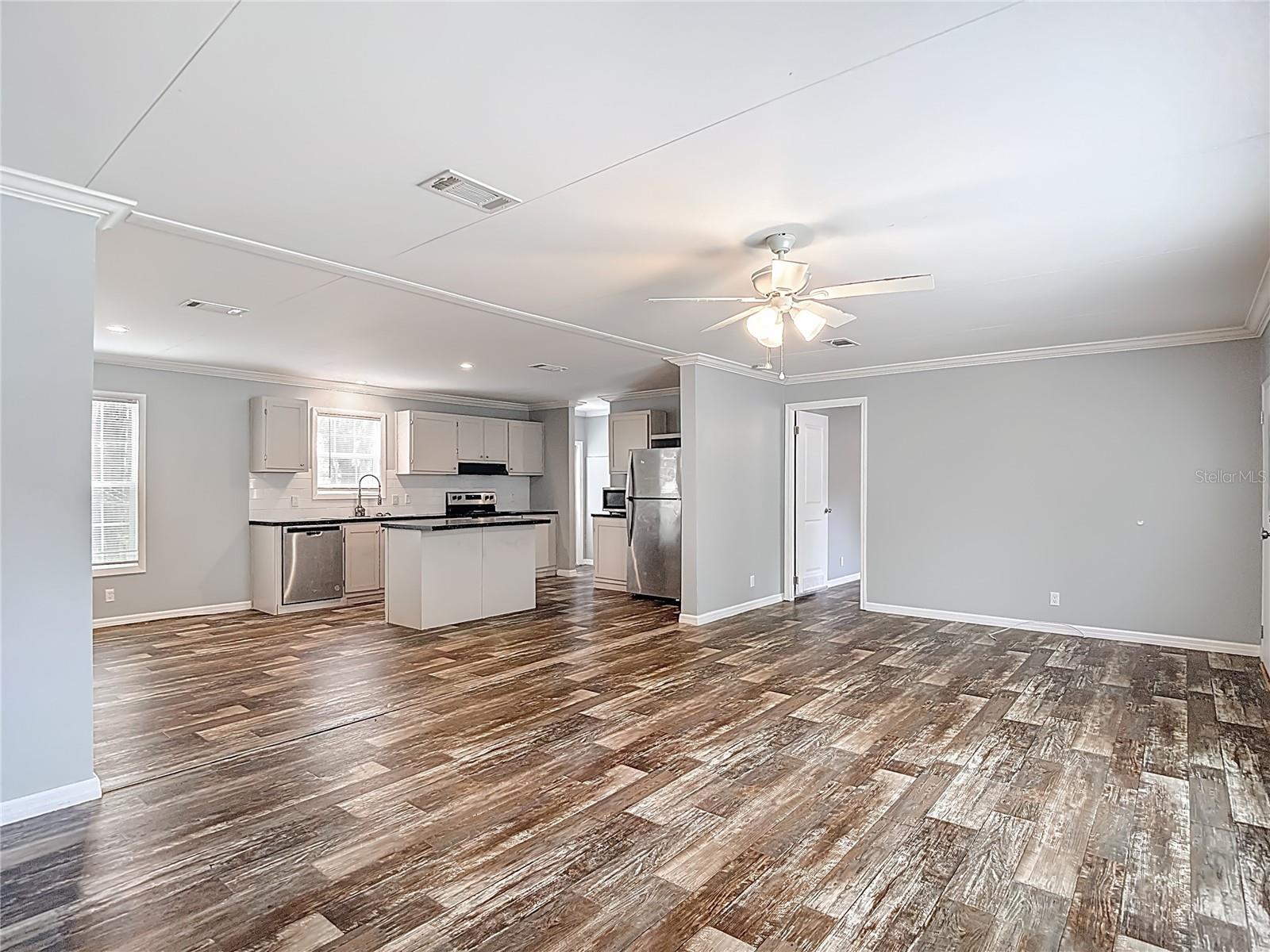 Image 8 of 45 For 7158 Sunnyside Drive