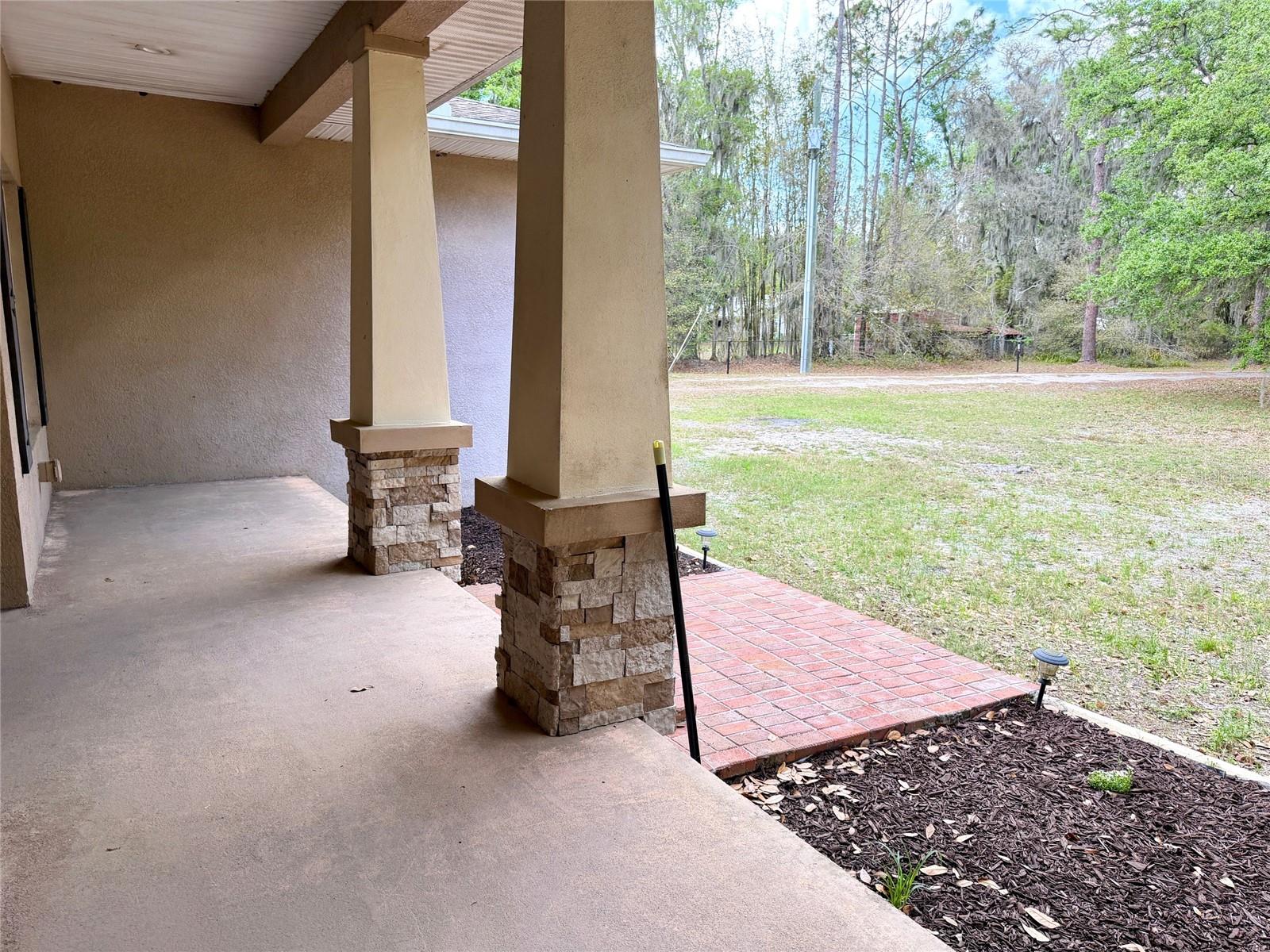 Image 11 of 54 For 7001 Dormany Road