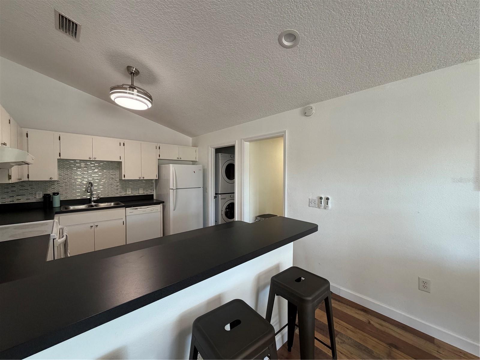 Image 5 of 14 For 2723 Arch Street