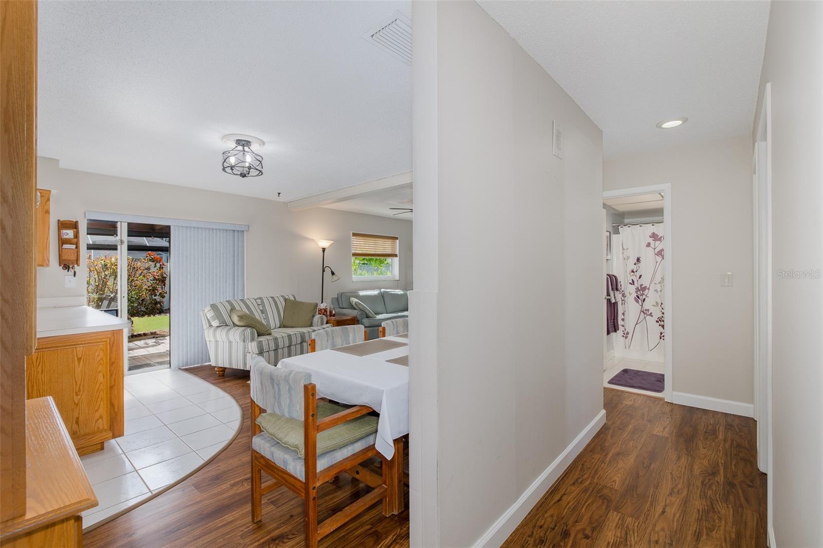 Image 13 of 51 For 1363 Overlea Drive