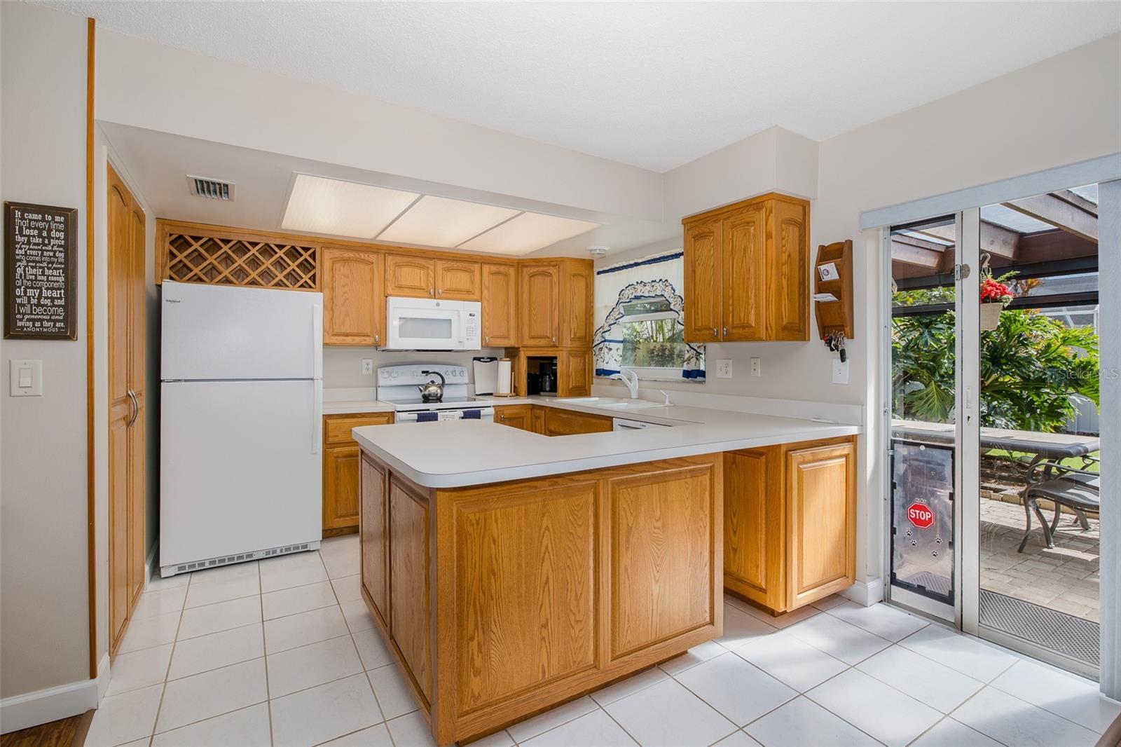 Image 16 of 51 For 1363 Overlea Drive