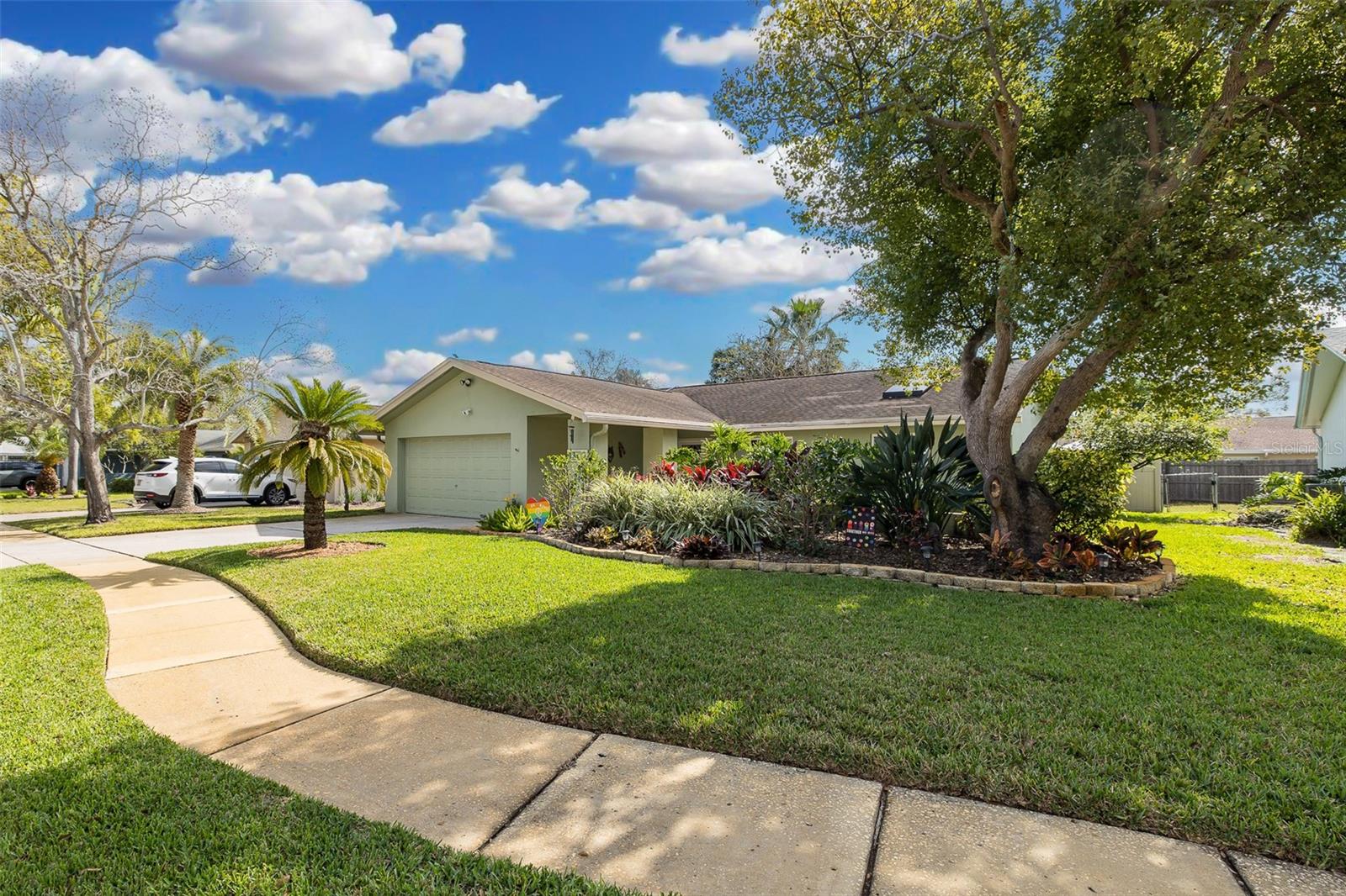 Image 2 of 51 For 1363 Overlea Drive