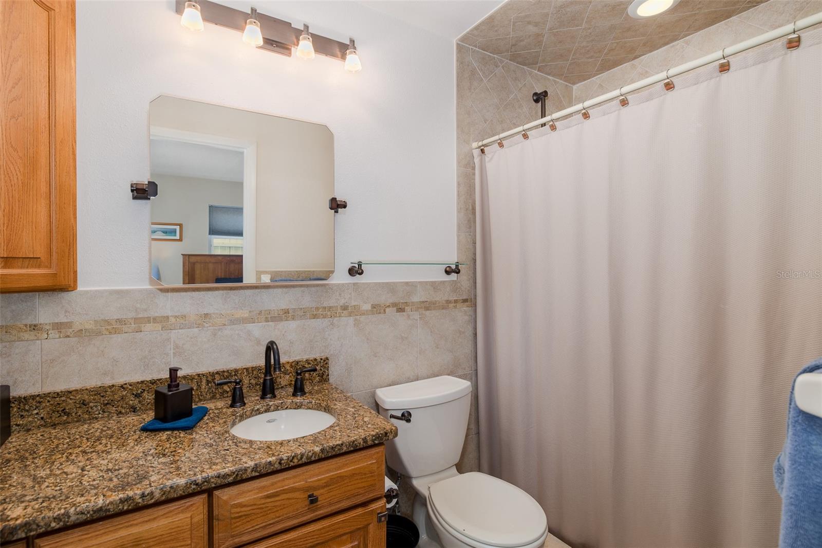 Image 25 of 51 For 1363 Overlea Drive