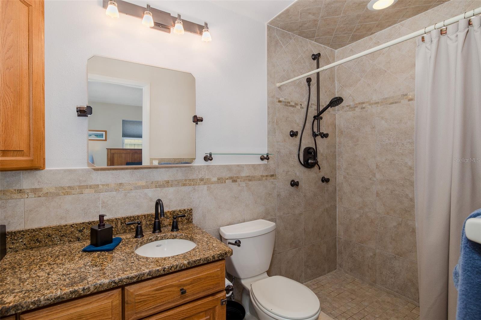 Image 26 of 51 For 1363 Overlea Drive