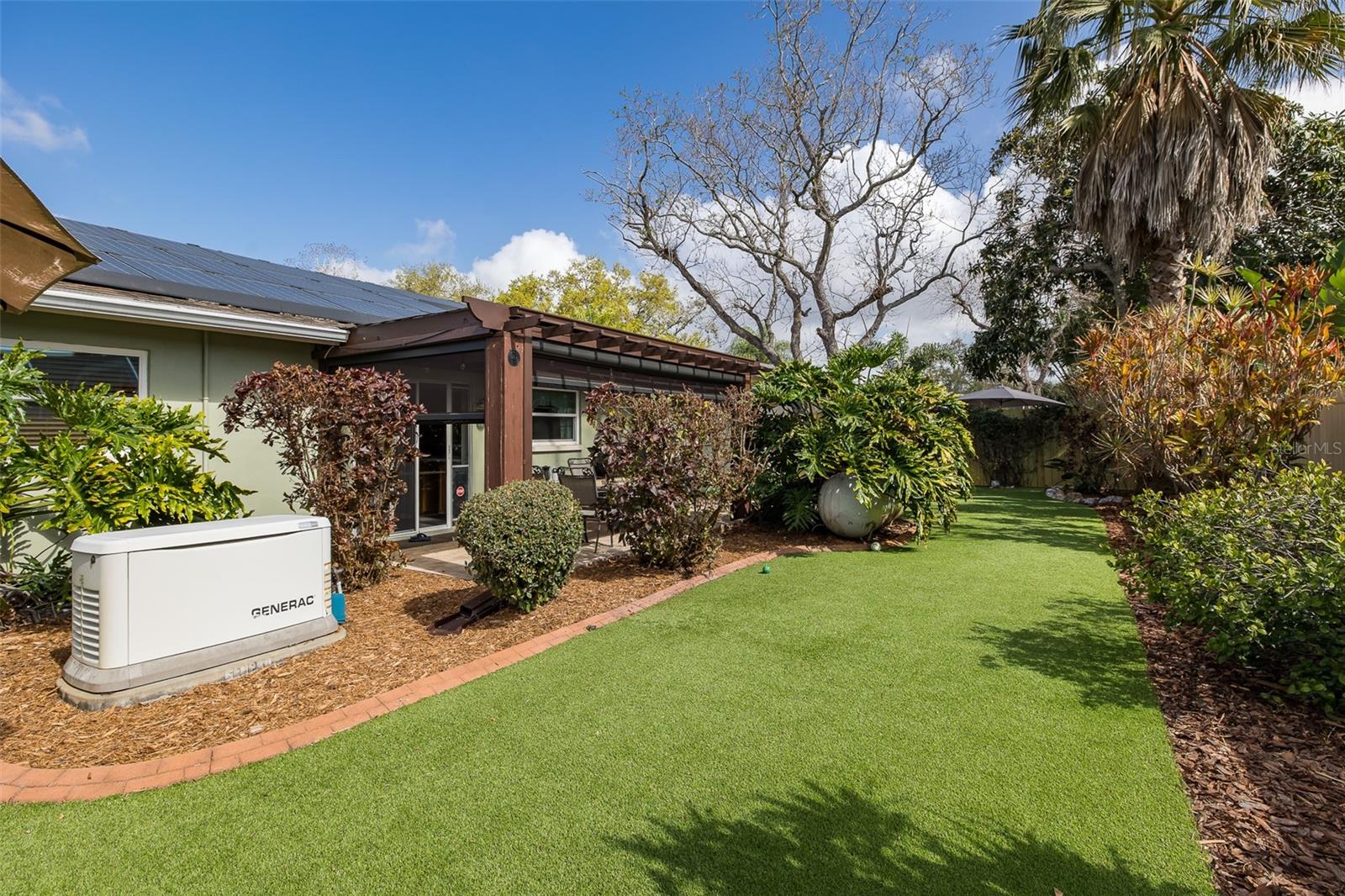 Image 35 of 51 For 1363 Overlea Drive