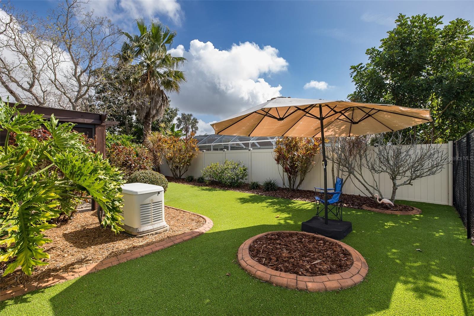 Image 40 of 51 For 1363 Overlea Drive