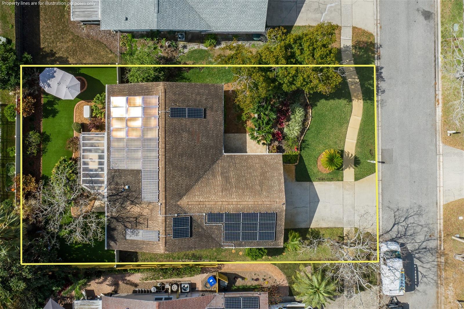 Image 43 of 51 For 1363 Overlea Drive