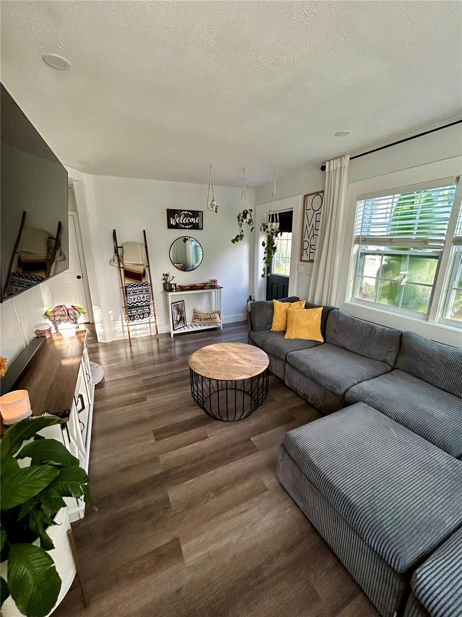 Image 3 of 18 For 3550 2nd Avenue S