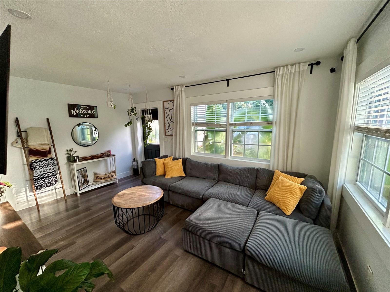 Image 5 of 18 For 3550 2nd Avenue S