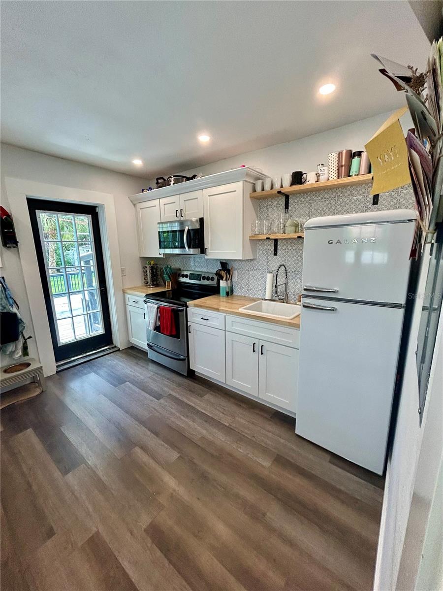 Image 6 of 18 For 3550 2nd Avenue S