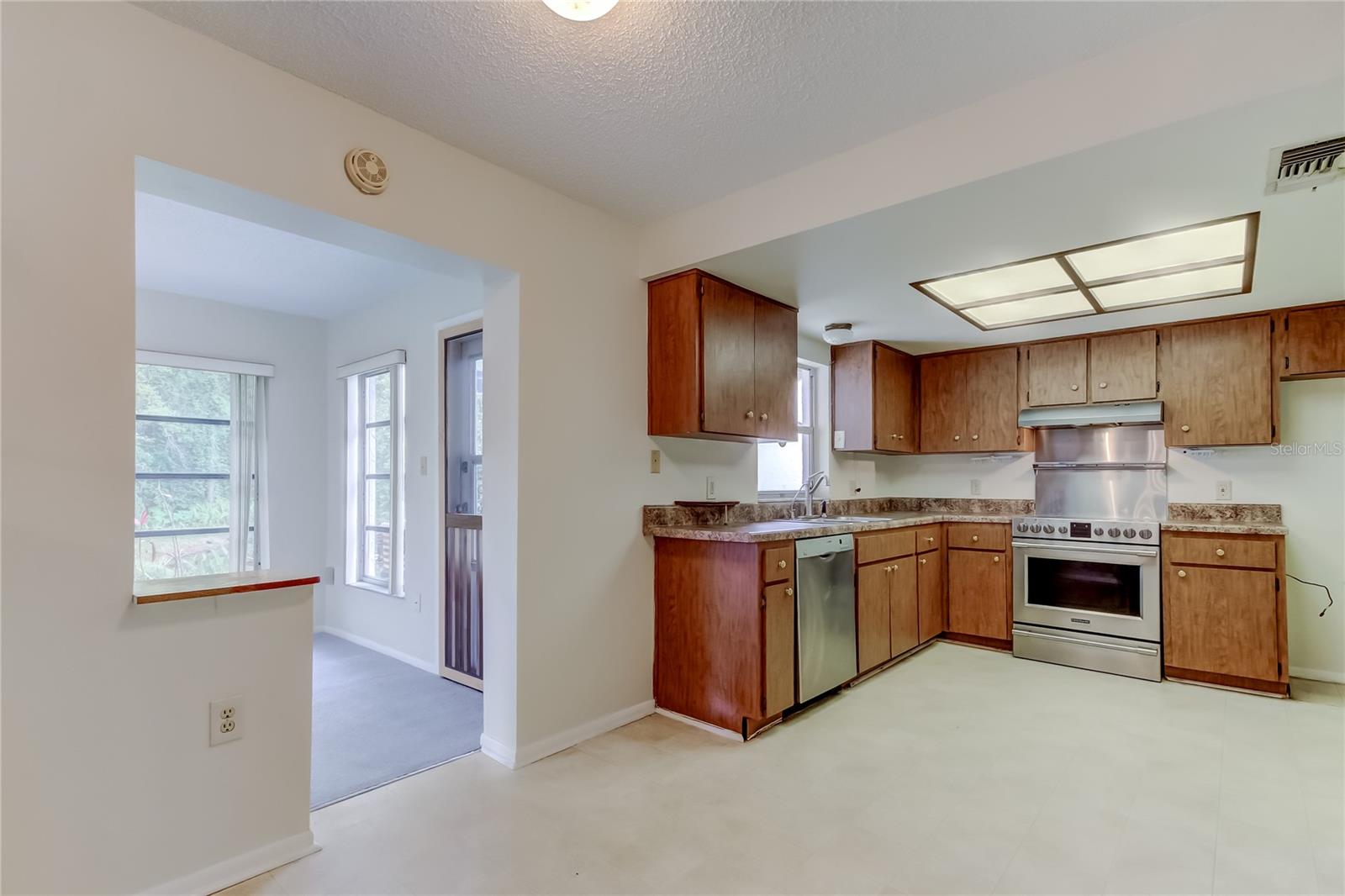 Image 10 of 40 For 4645 Tiburon Drive