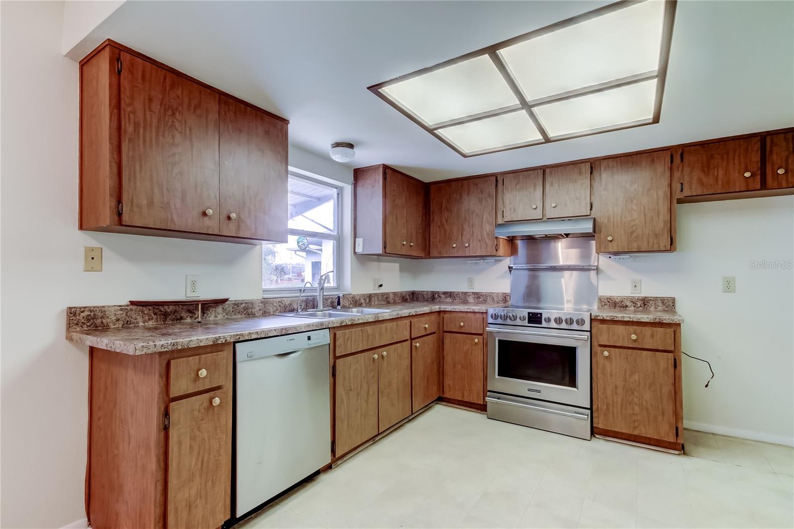 Image 7 of 40 For 4645 Tiburon Drive