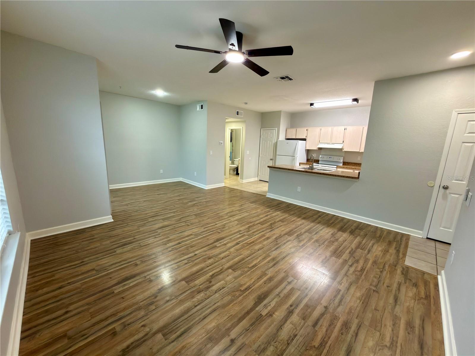 Image 3 of 20 For 13235 Sanctuary Cove Drive 303