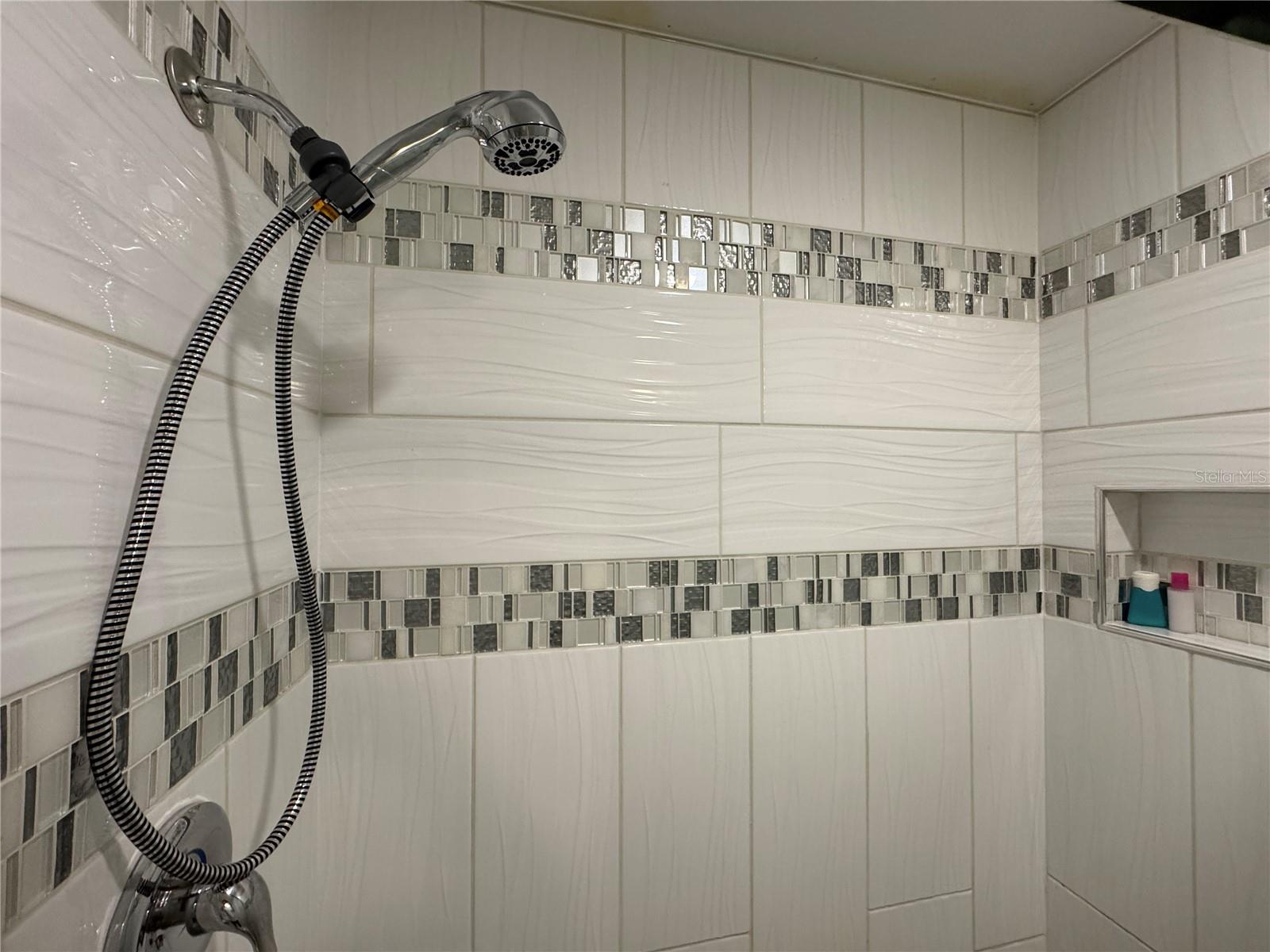 Image 11 of 25 For 500 Glennes Lane 107