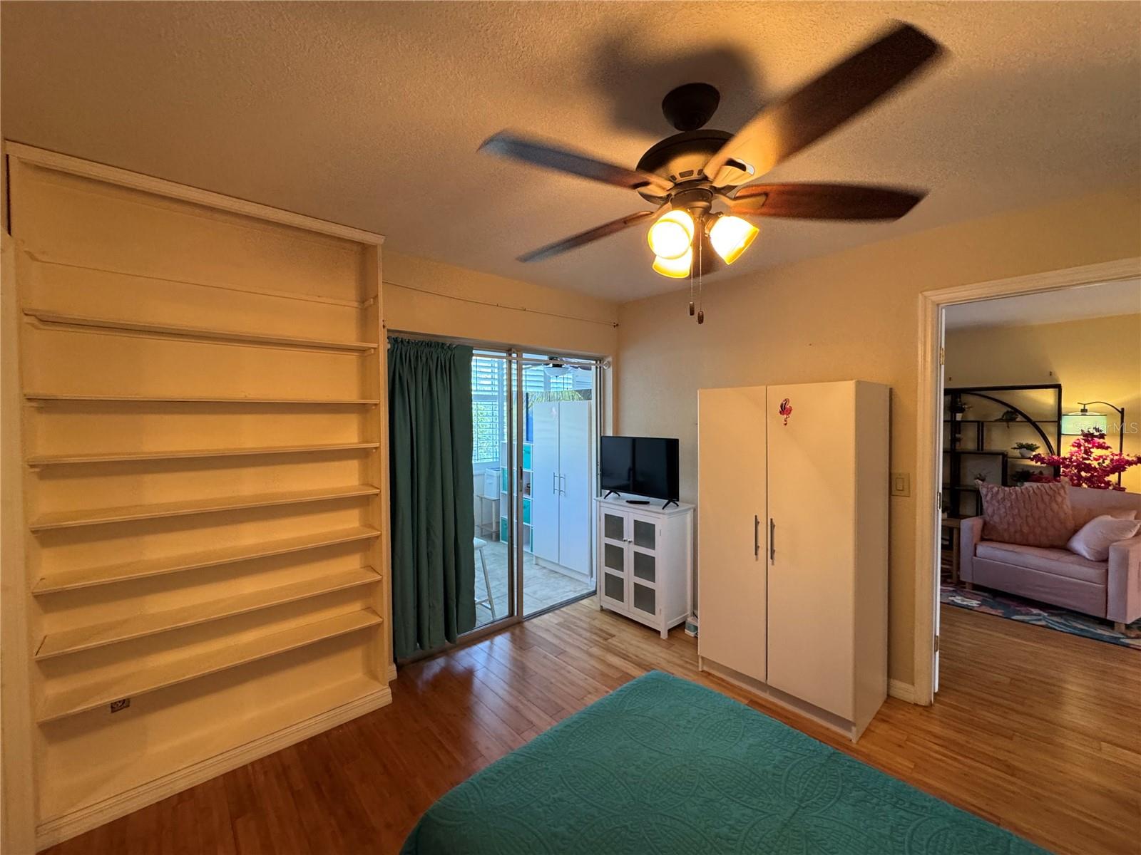 Image 15 of 25 For 500 Glennes Lane 107