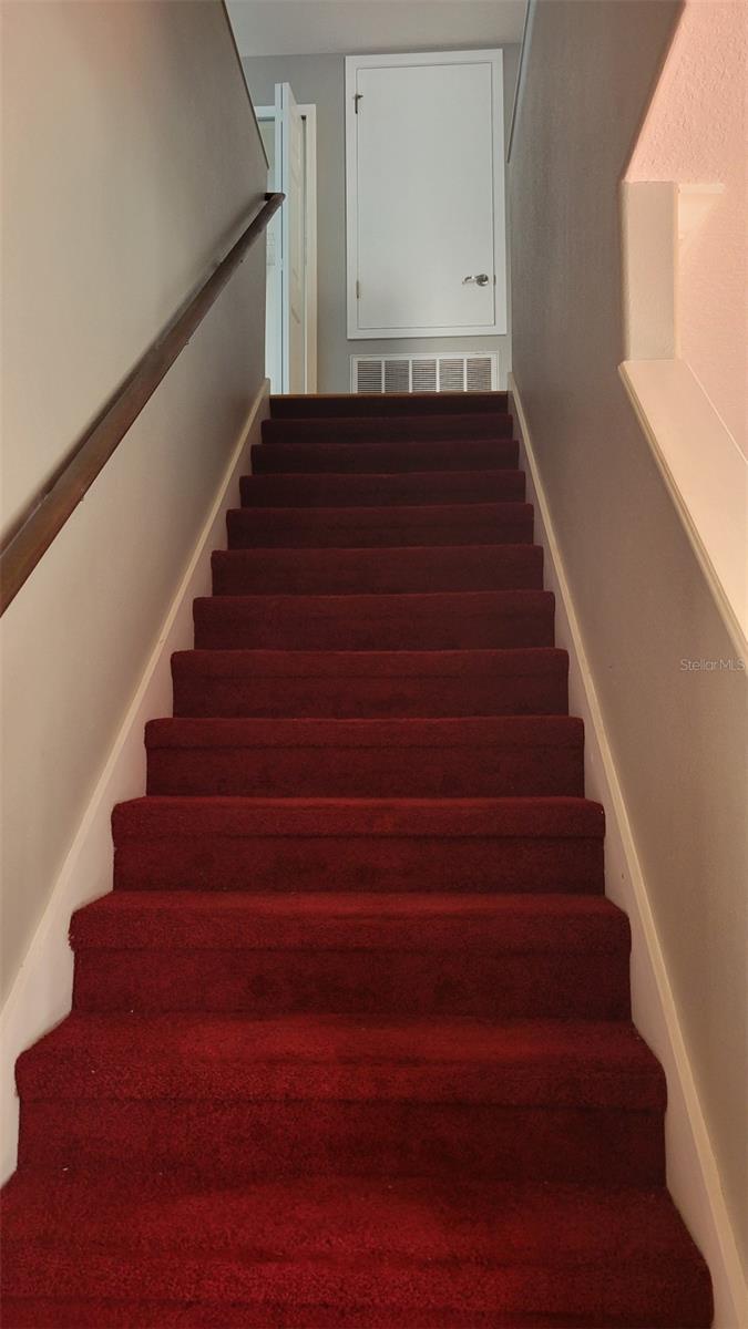 Image 10 of 15 For 1443 Hillview Lane