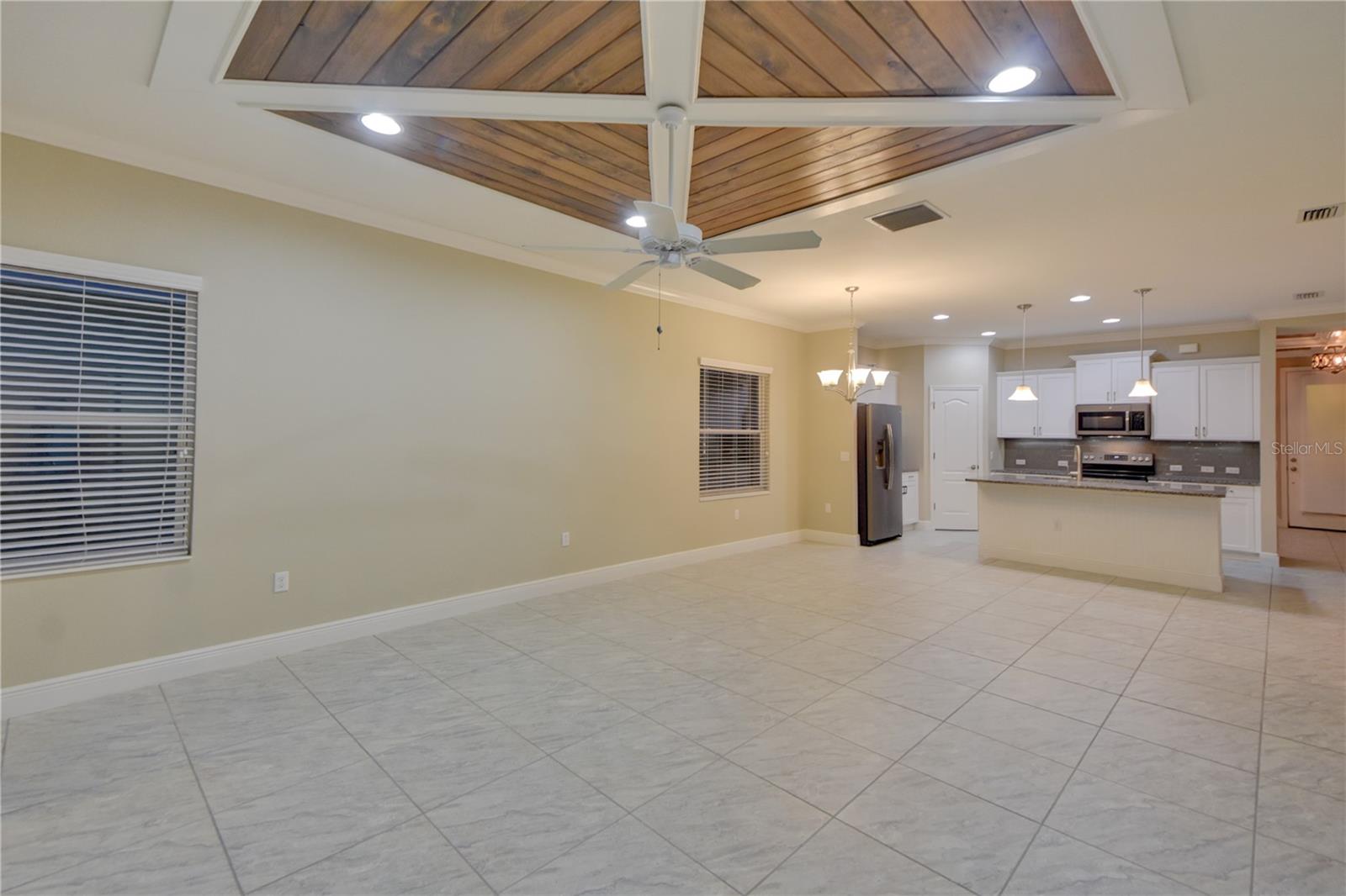 Image 19 of 39 For 7408 Ridgelake Circle