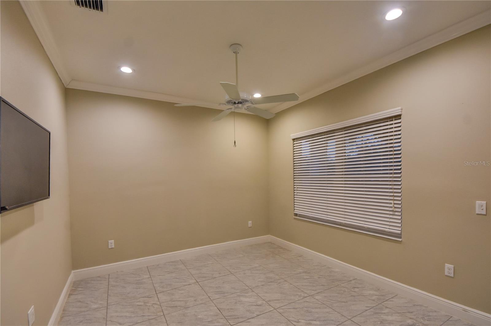 Image 8 of 39 For 7408 Ridgelake Circle