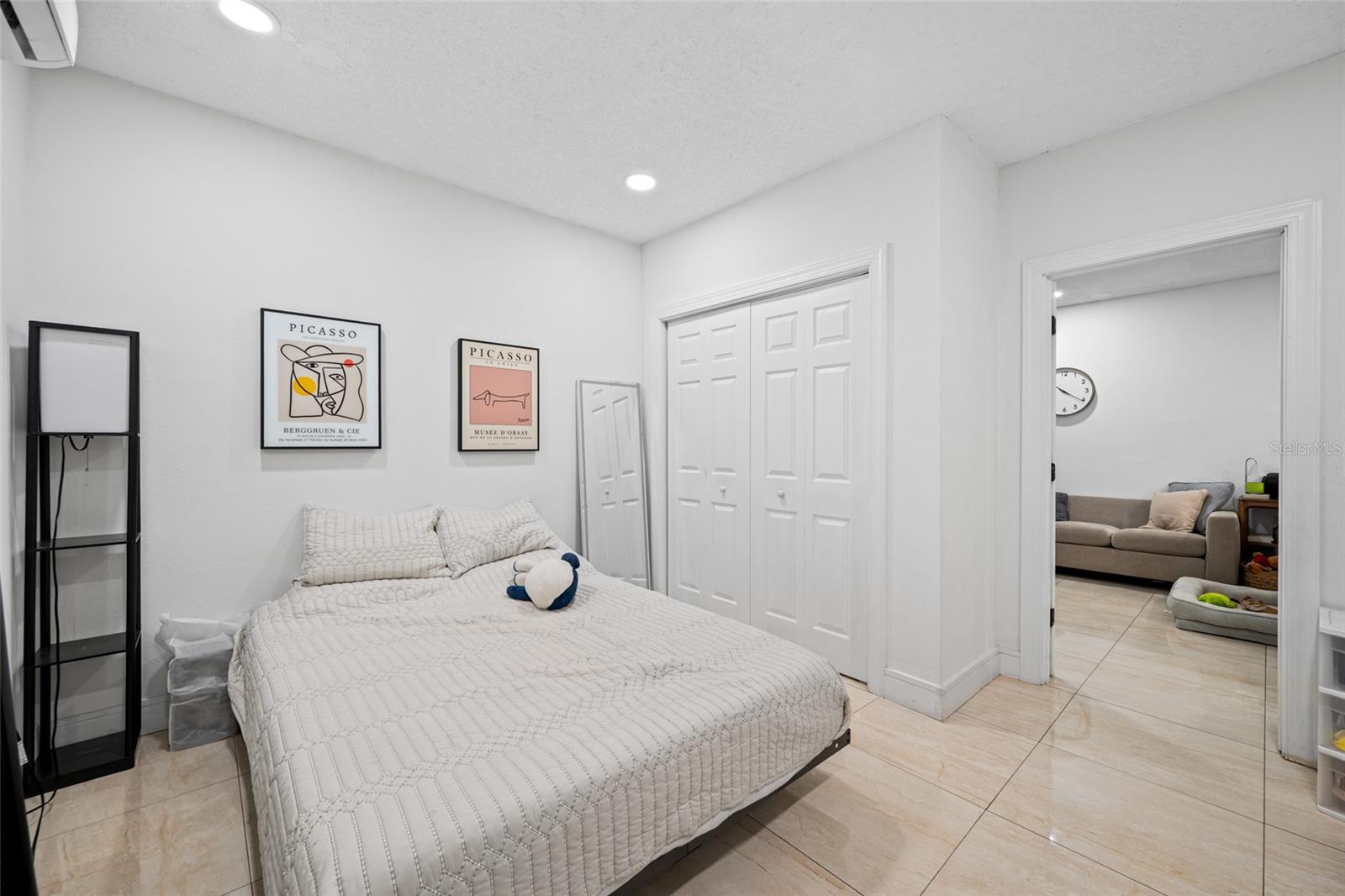 Image 21 of 49 For 2814 Powhatan Avenue