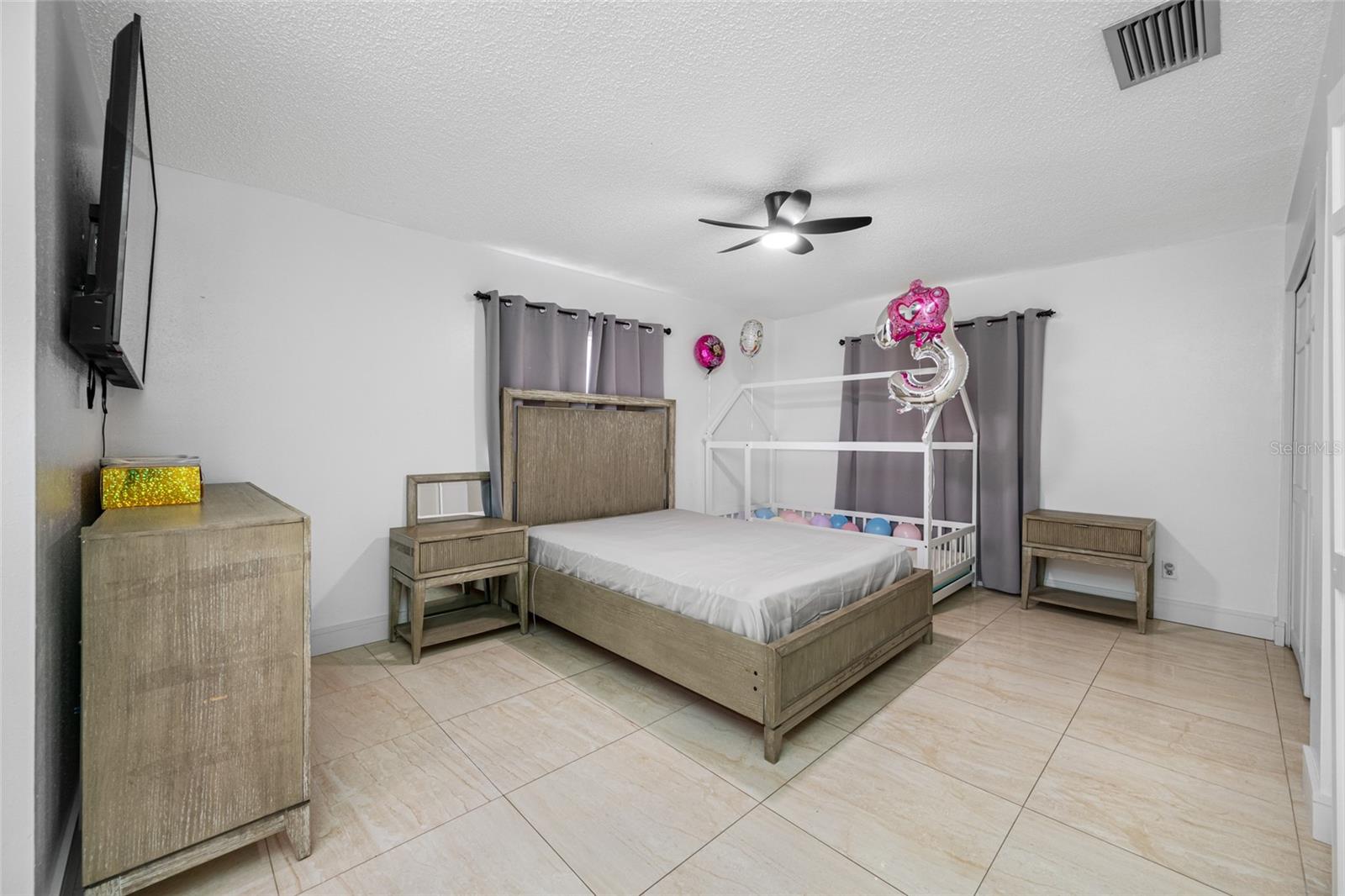 Image 33 of 49 For 2814 Powhatan Avenue