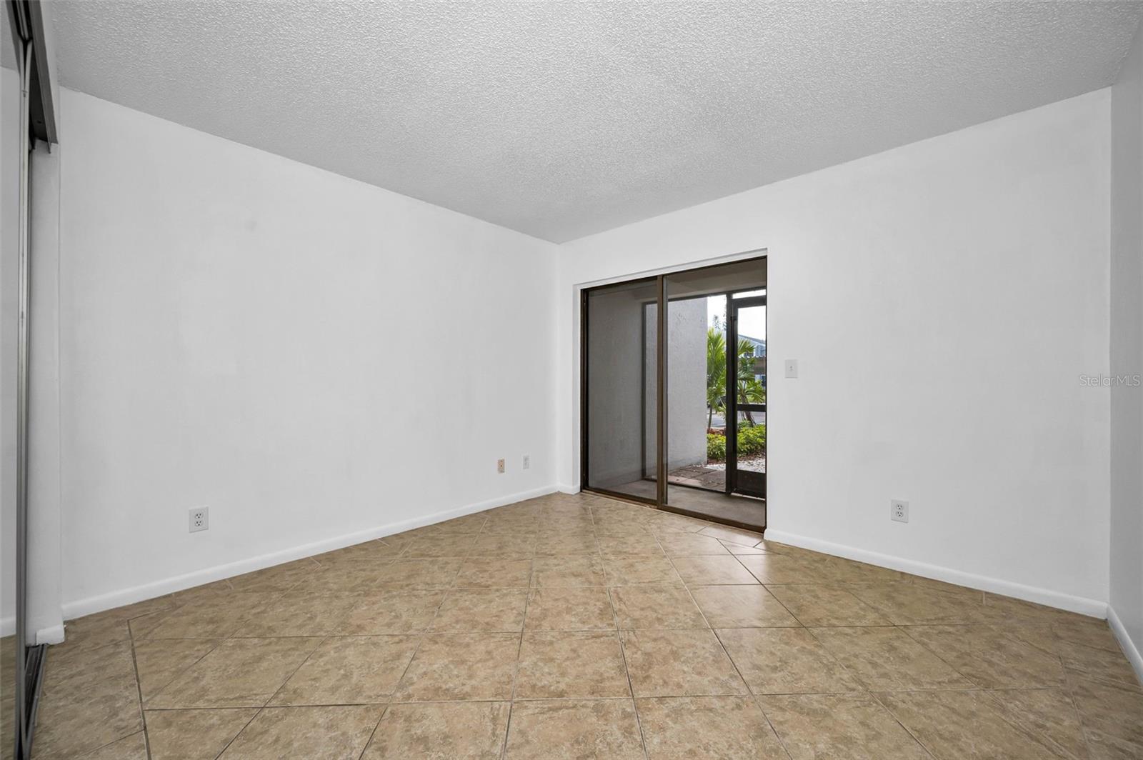 Image 20 of 33 For 10626 Longwood Drive 102