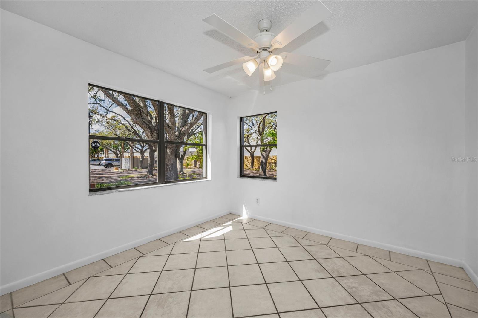 Image 5 of 33 For 10626 Longwood Drive 102