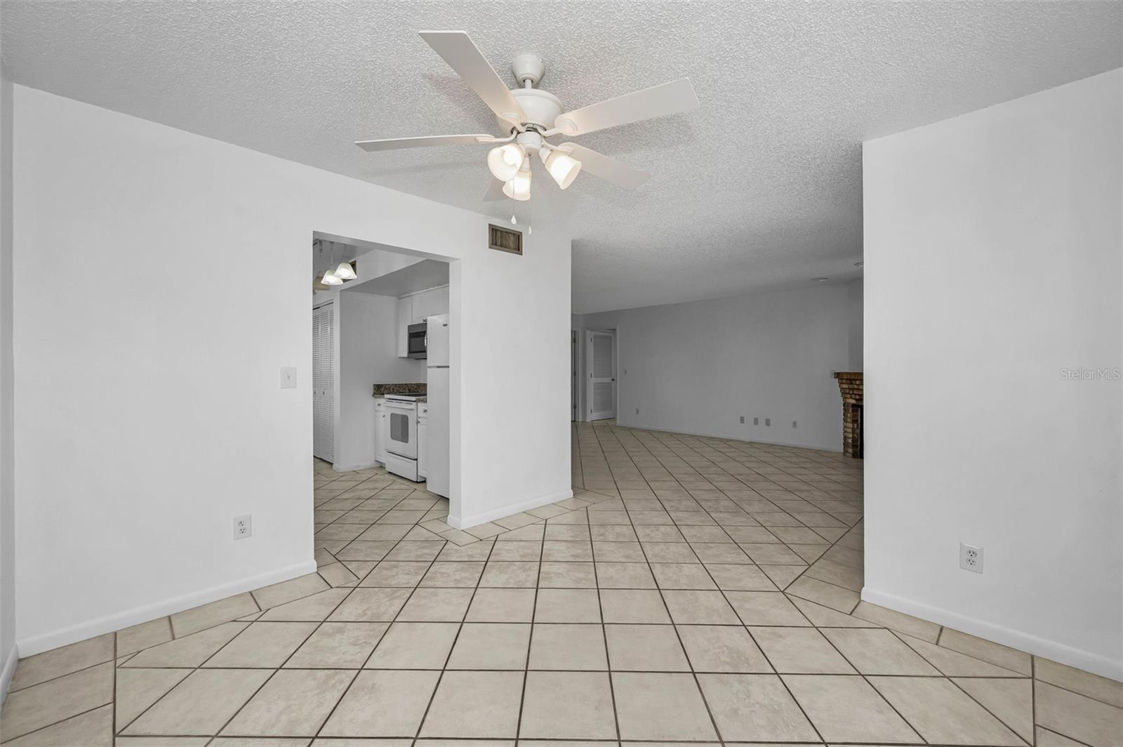 Image 8 of 33 For 10626 Longwood Drive 102