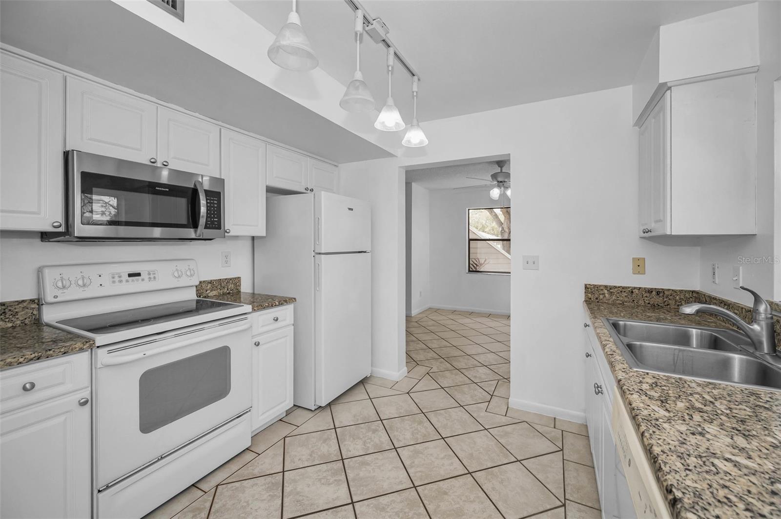 Image 9 of 33 For 10626 Longwood Drive 102