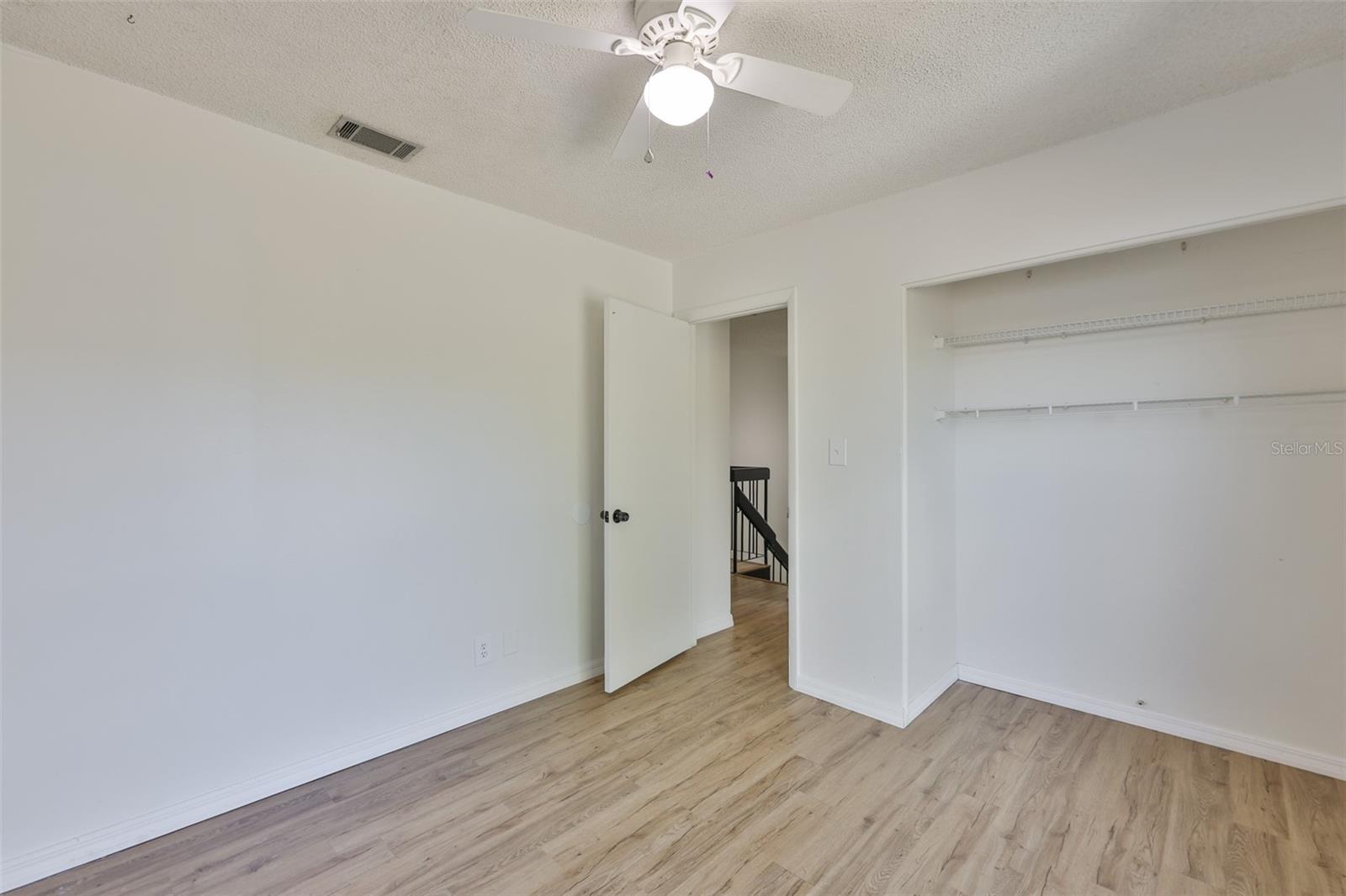 Listing photo id 25 for 14805 Lake Forest Drive