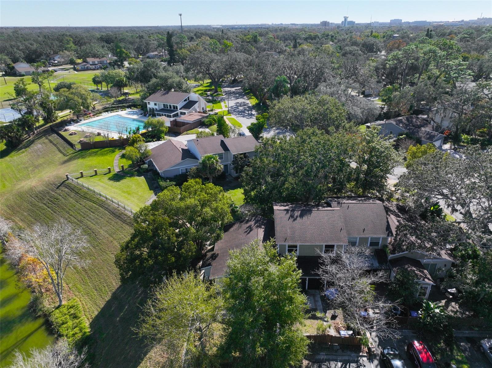 Listing photo id 37 for 14805 Lake Forest Drive