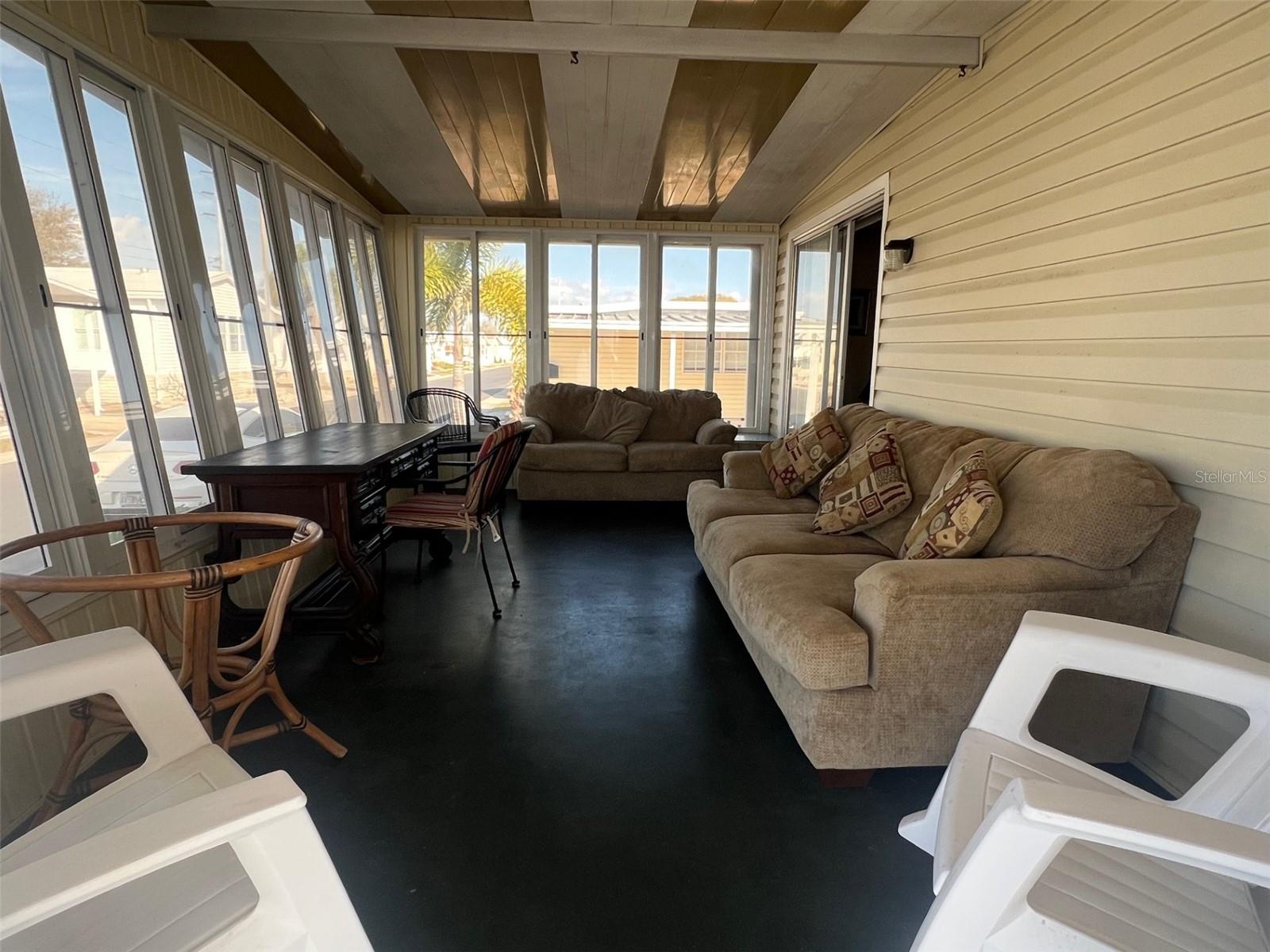 Image 10 of 24 For 19 Pindo Palm Street W